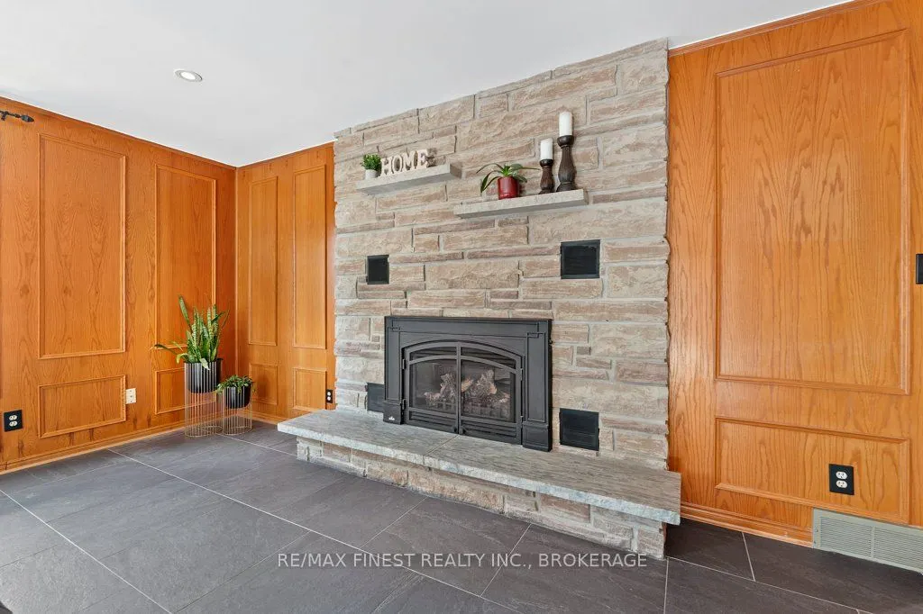 550 Rankin Crescent