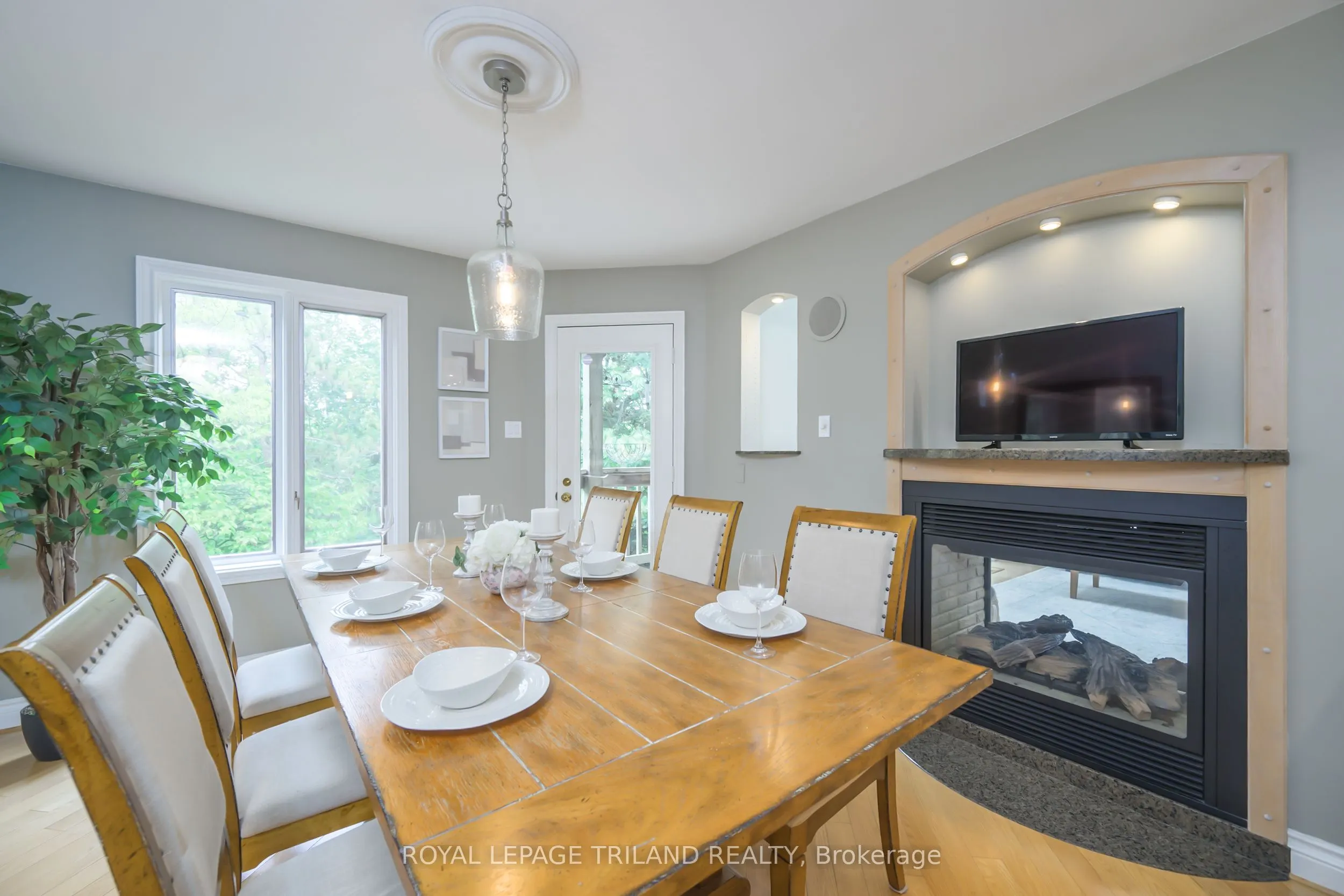 1399 Commissioners Road W, #12