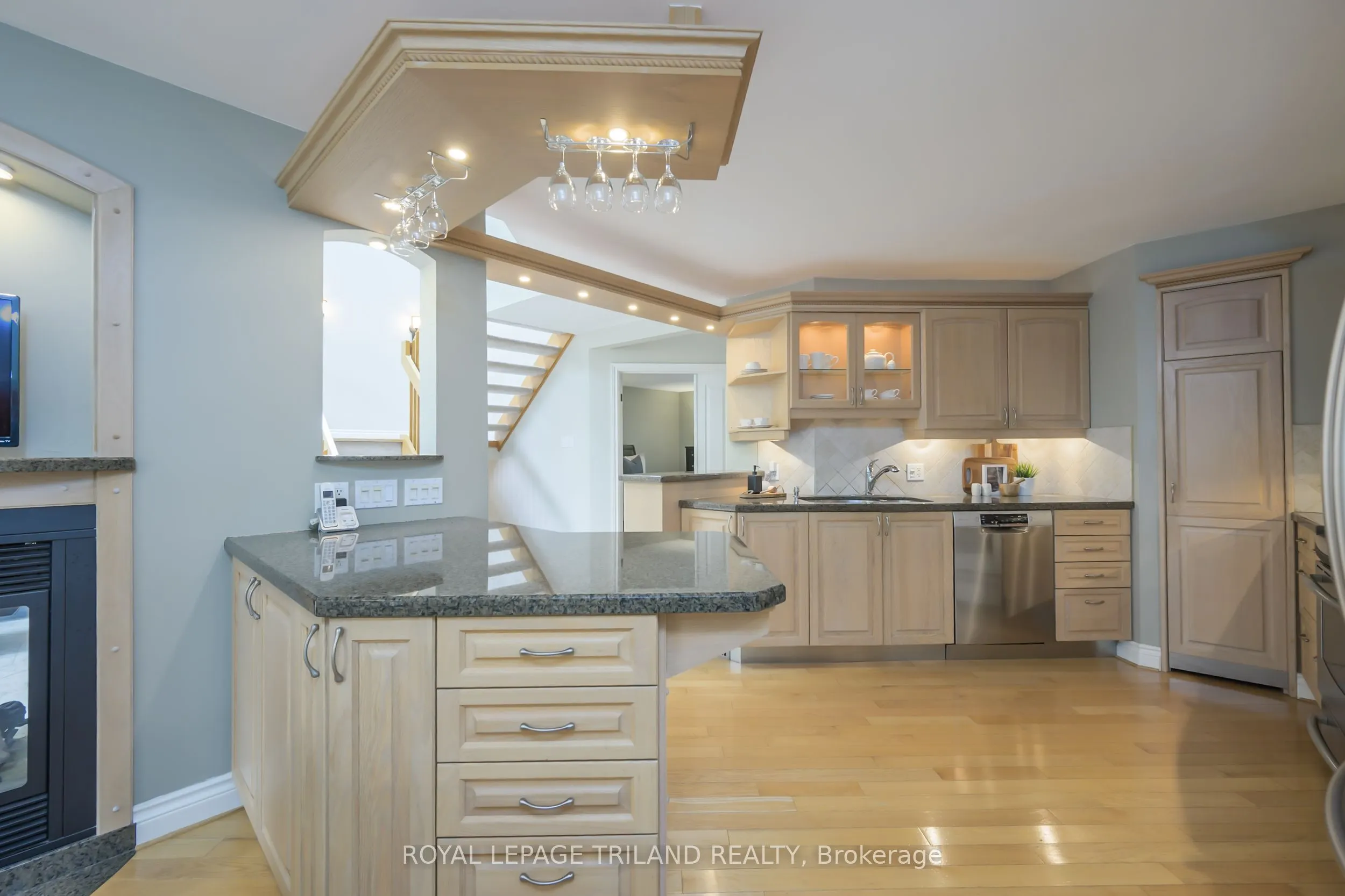 1399 Commissioners Road W, #12