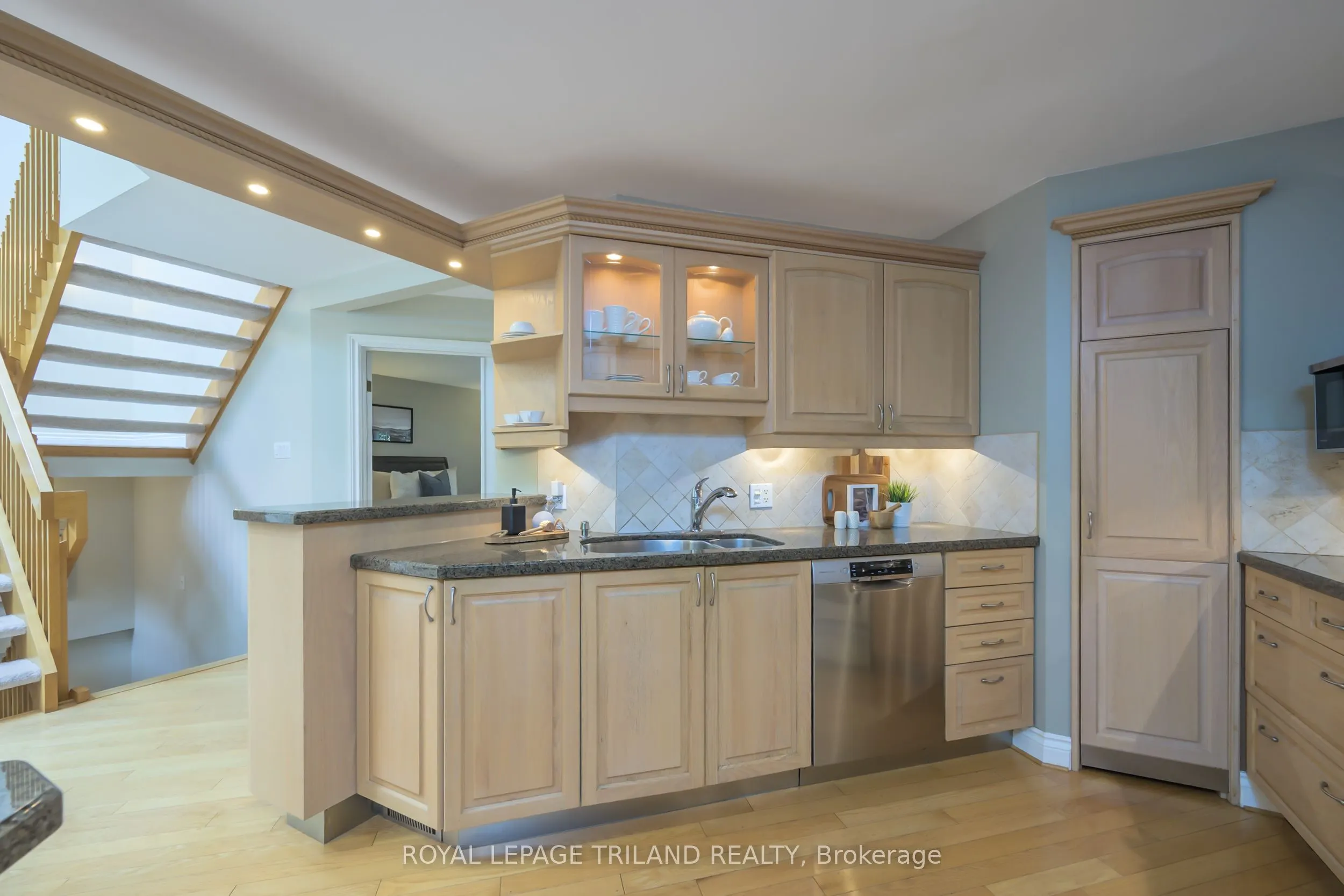 1399 Commissioners Road W, #12
