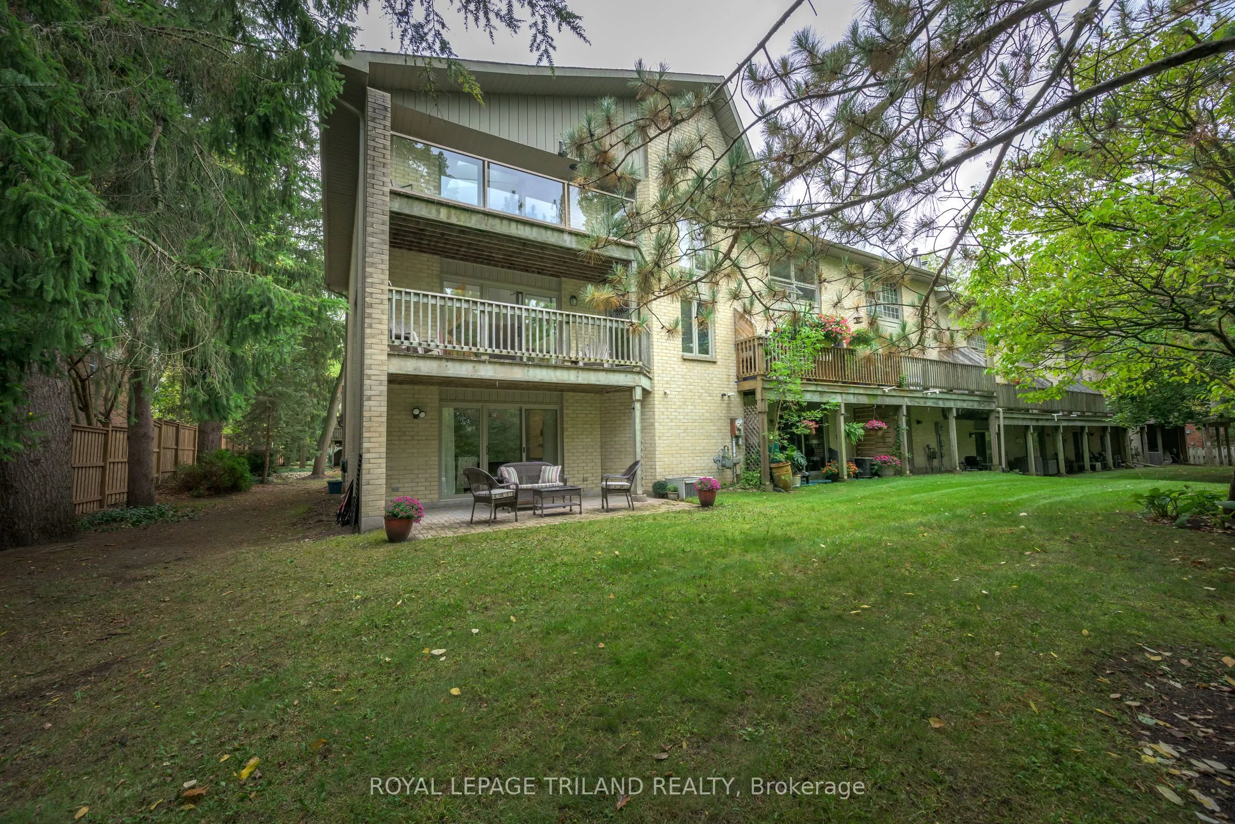 1399 Commissioners Road W, #12