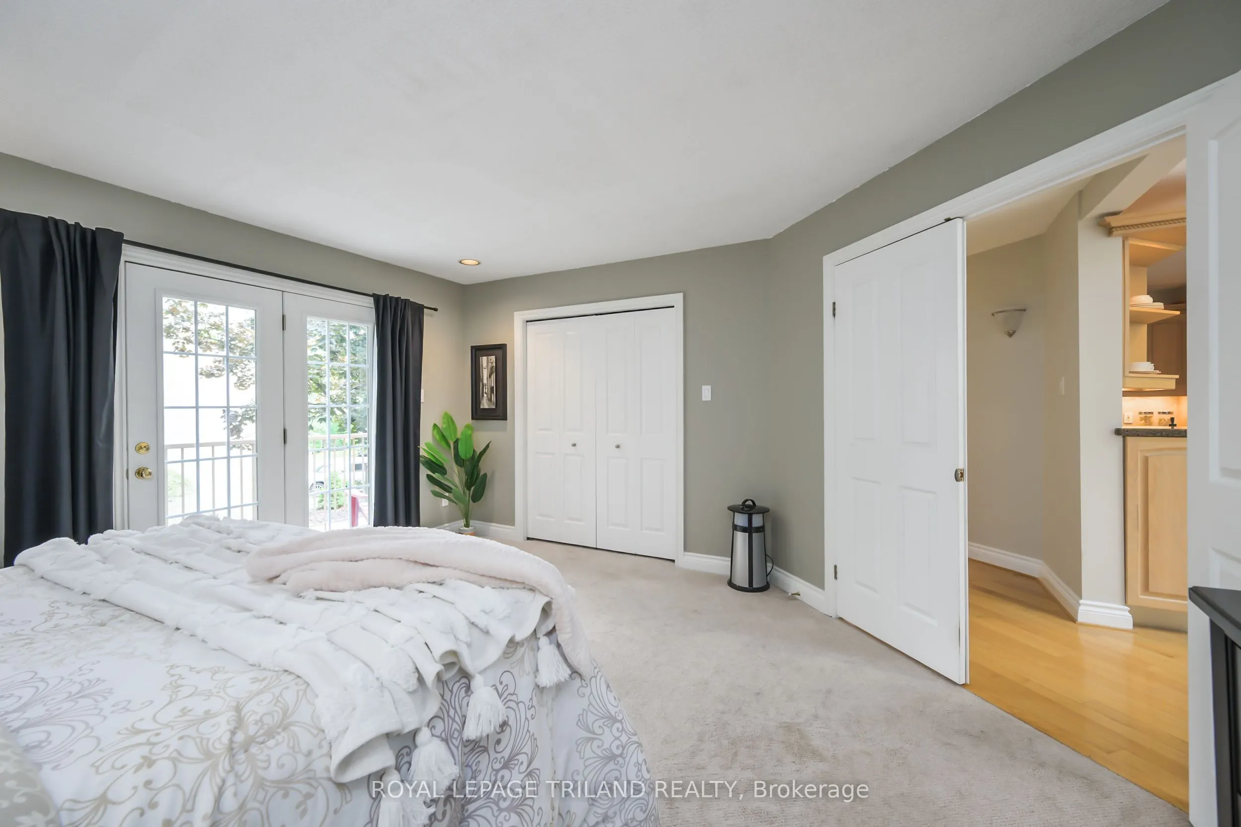 1399 Commissioners Road W, #12