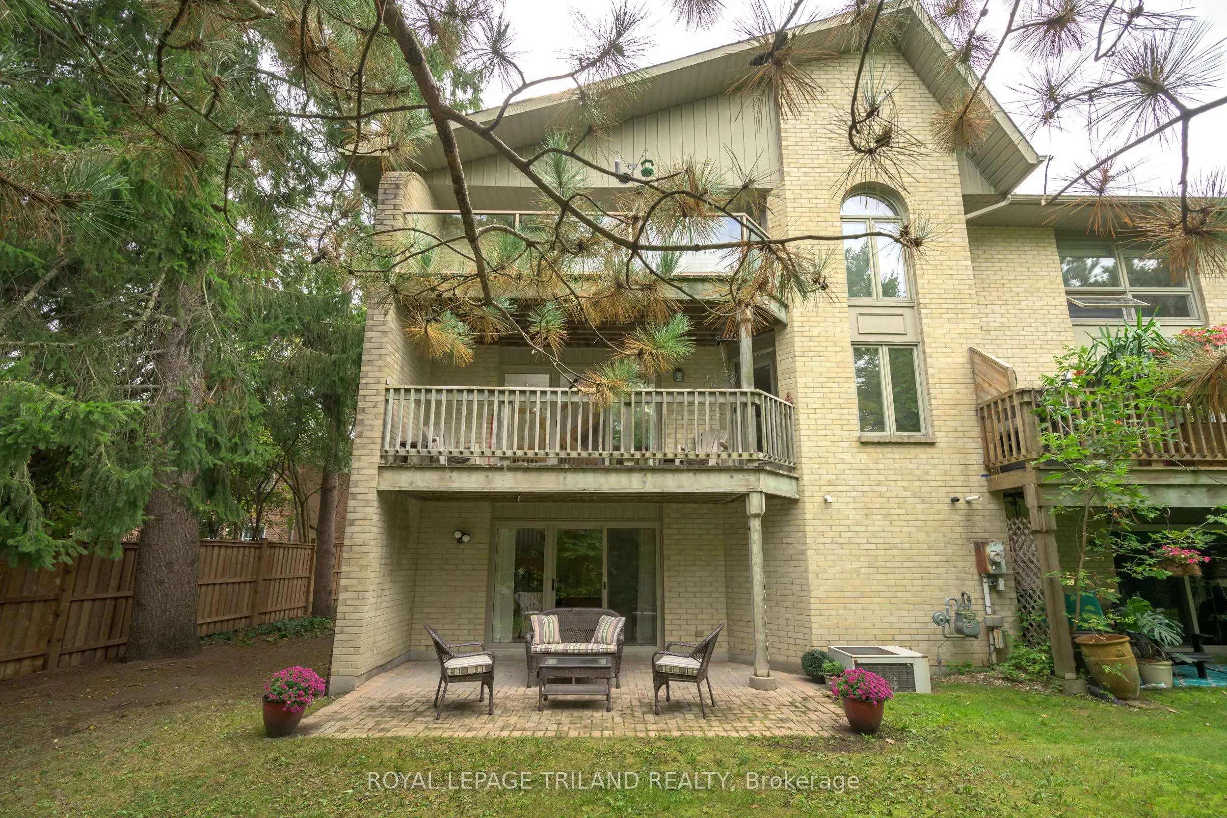 1399 Commissioners Road W, #12