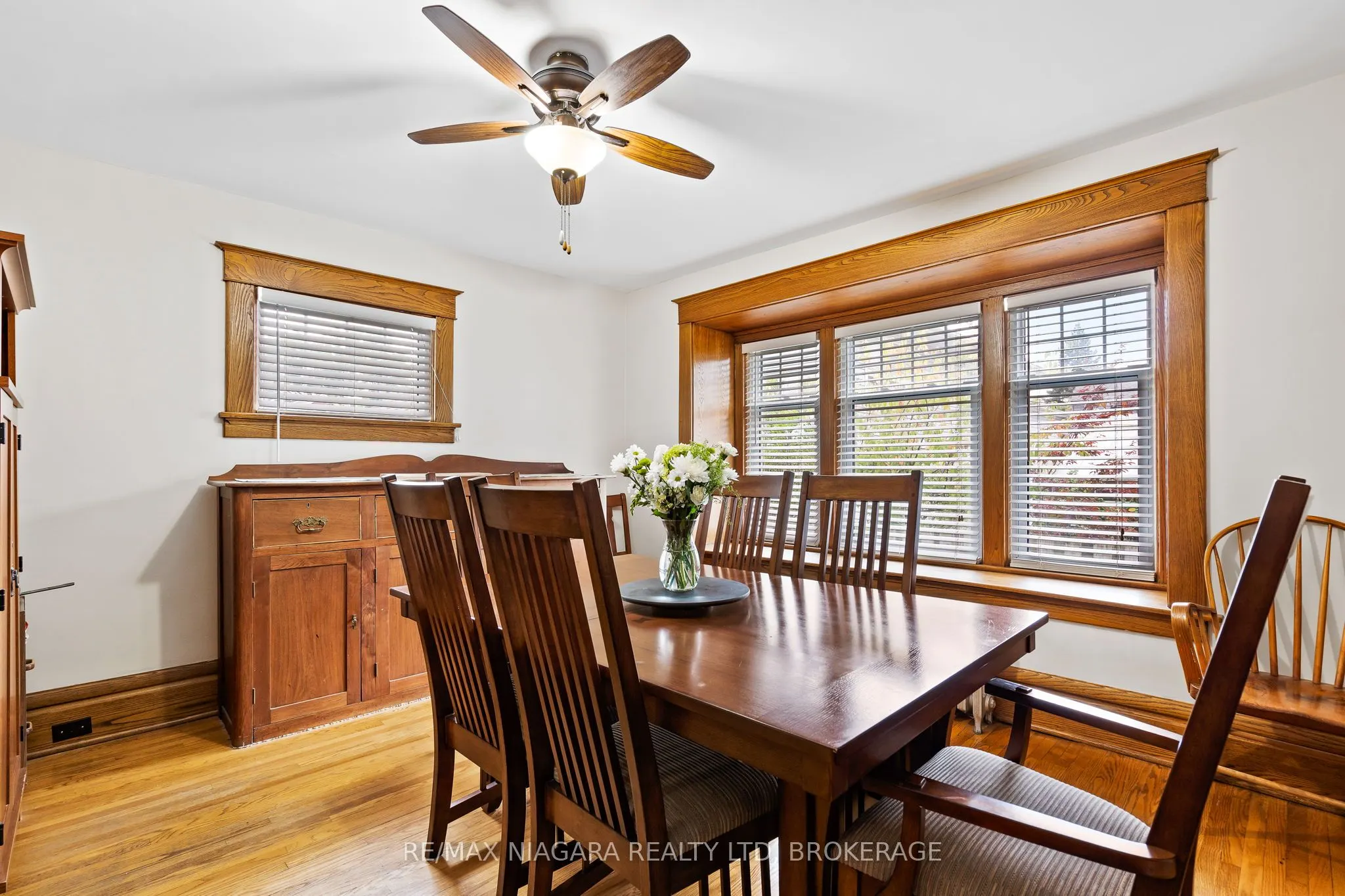 118 Dufferin Street E
