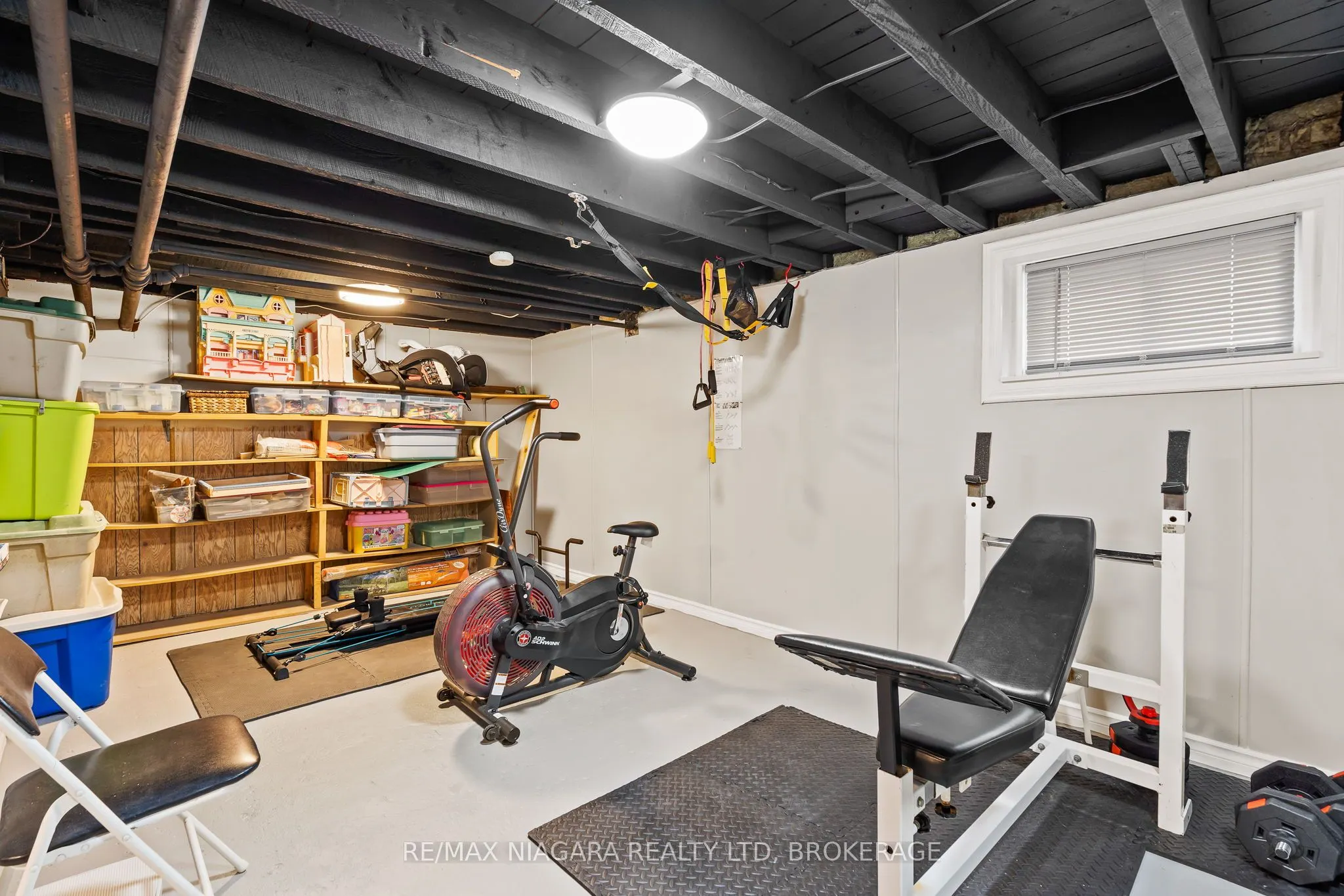 118 Dufferin Street E
