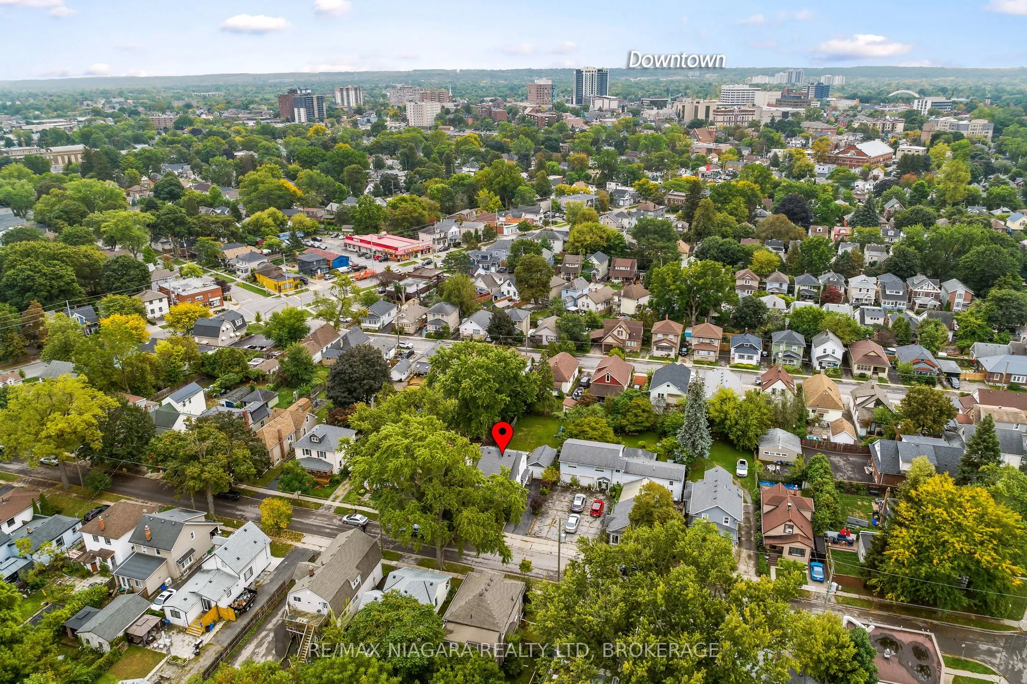 118 Dufferin Street E