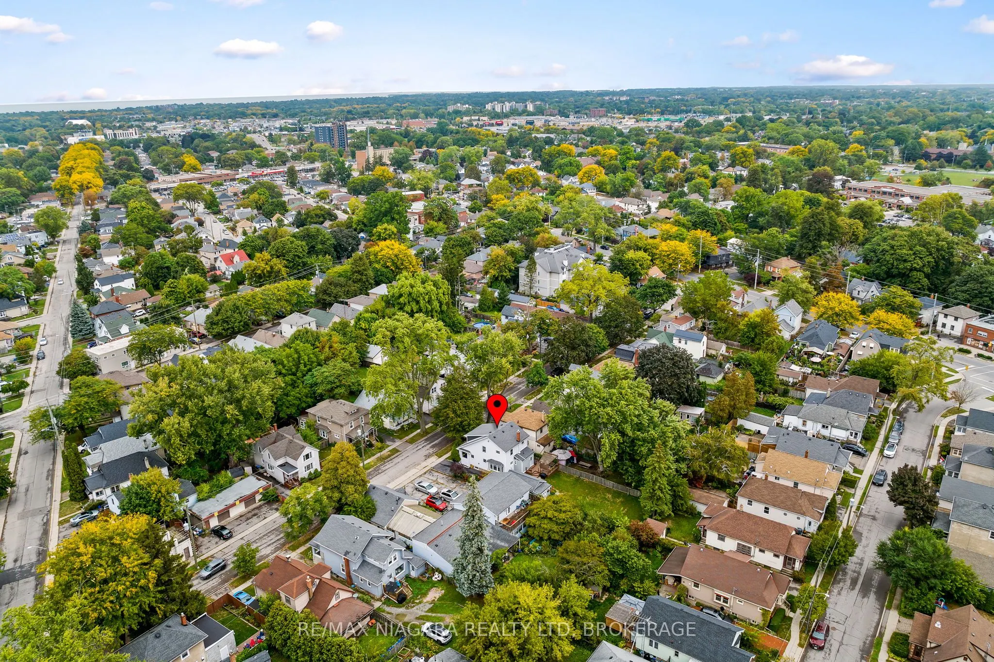 118 Dufferin Street E