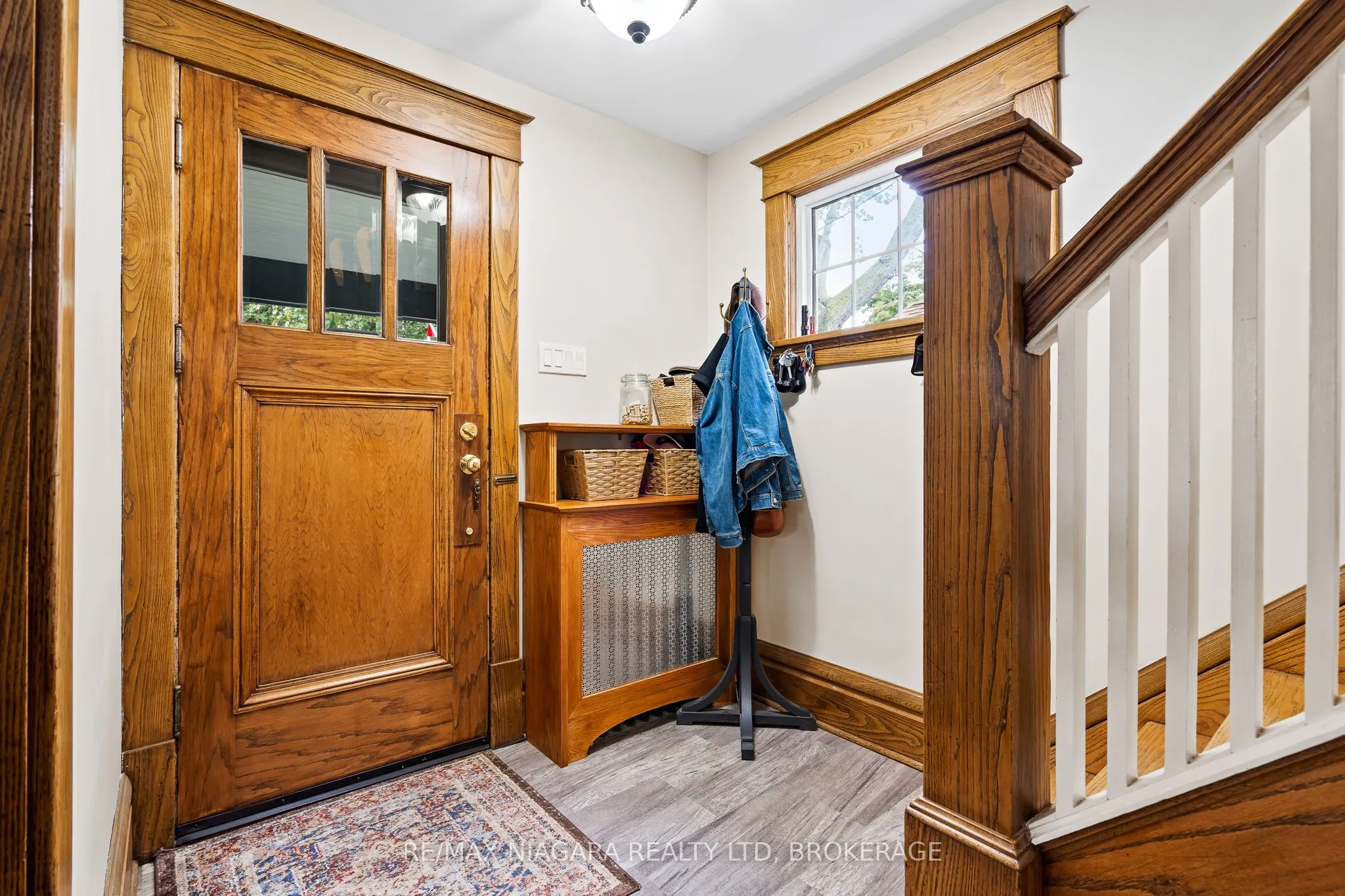 118 Dufferin Street E