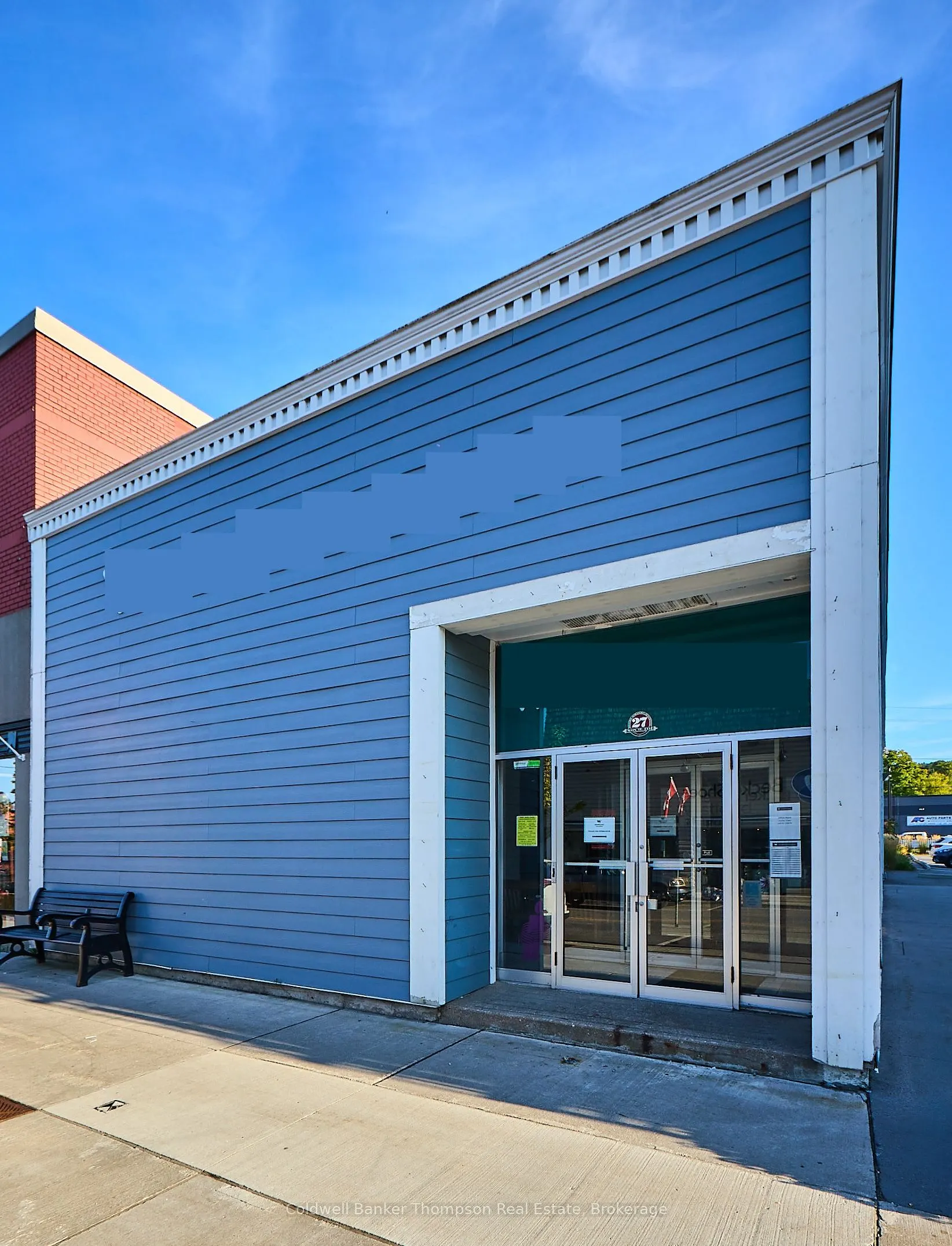 27 Main Street E