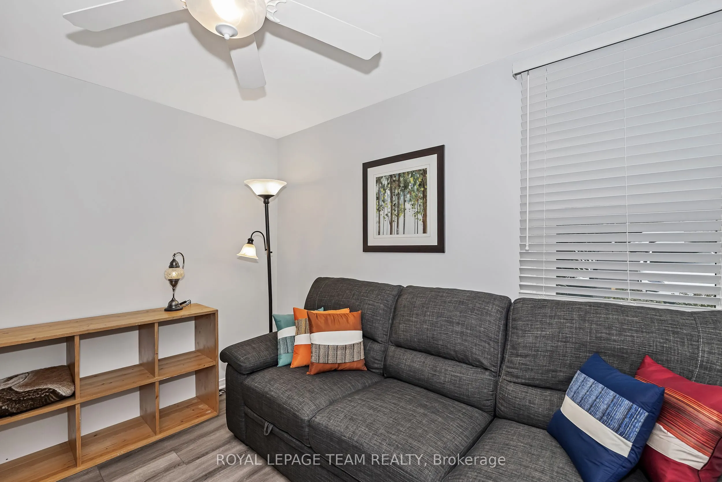 1095 Ambleside Drive, #21
