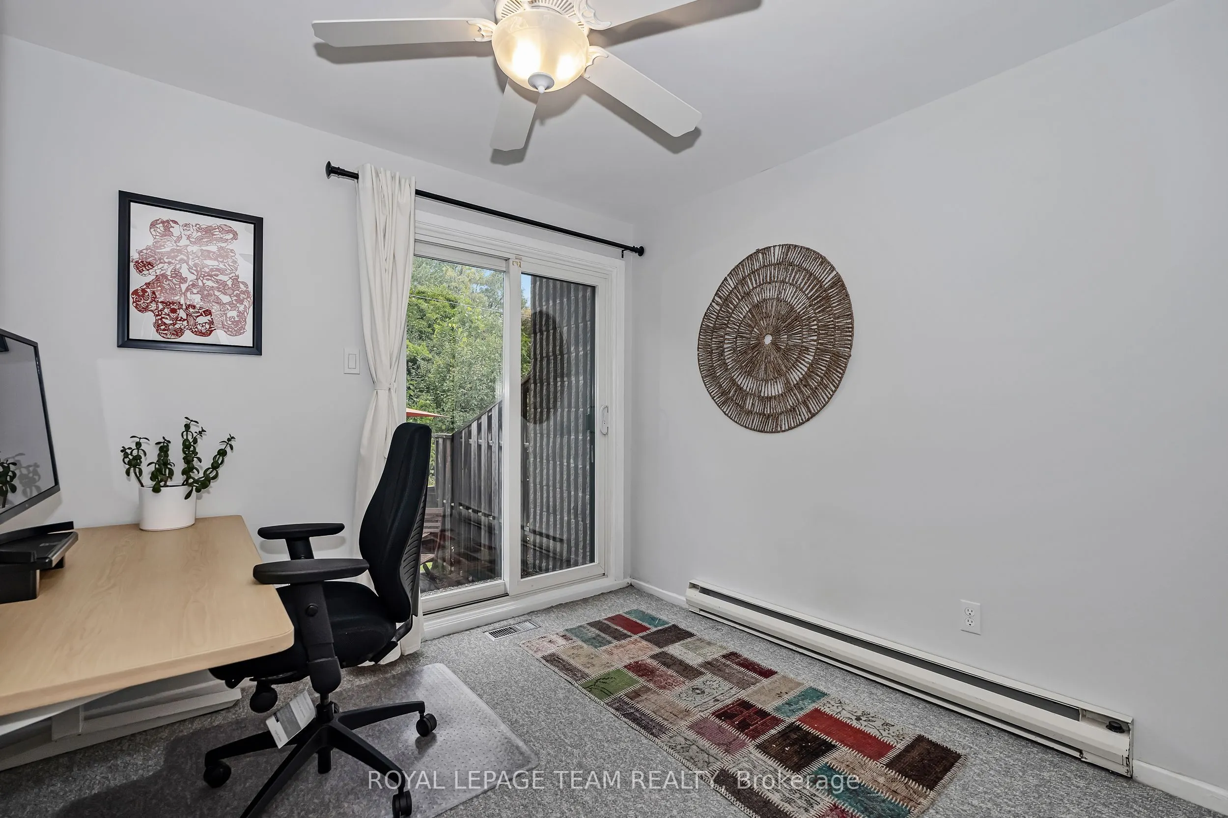 1095 Ambleside Drive, #21