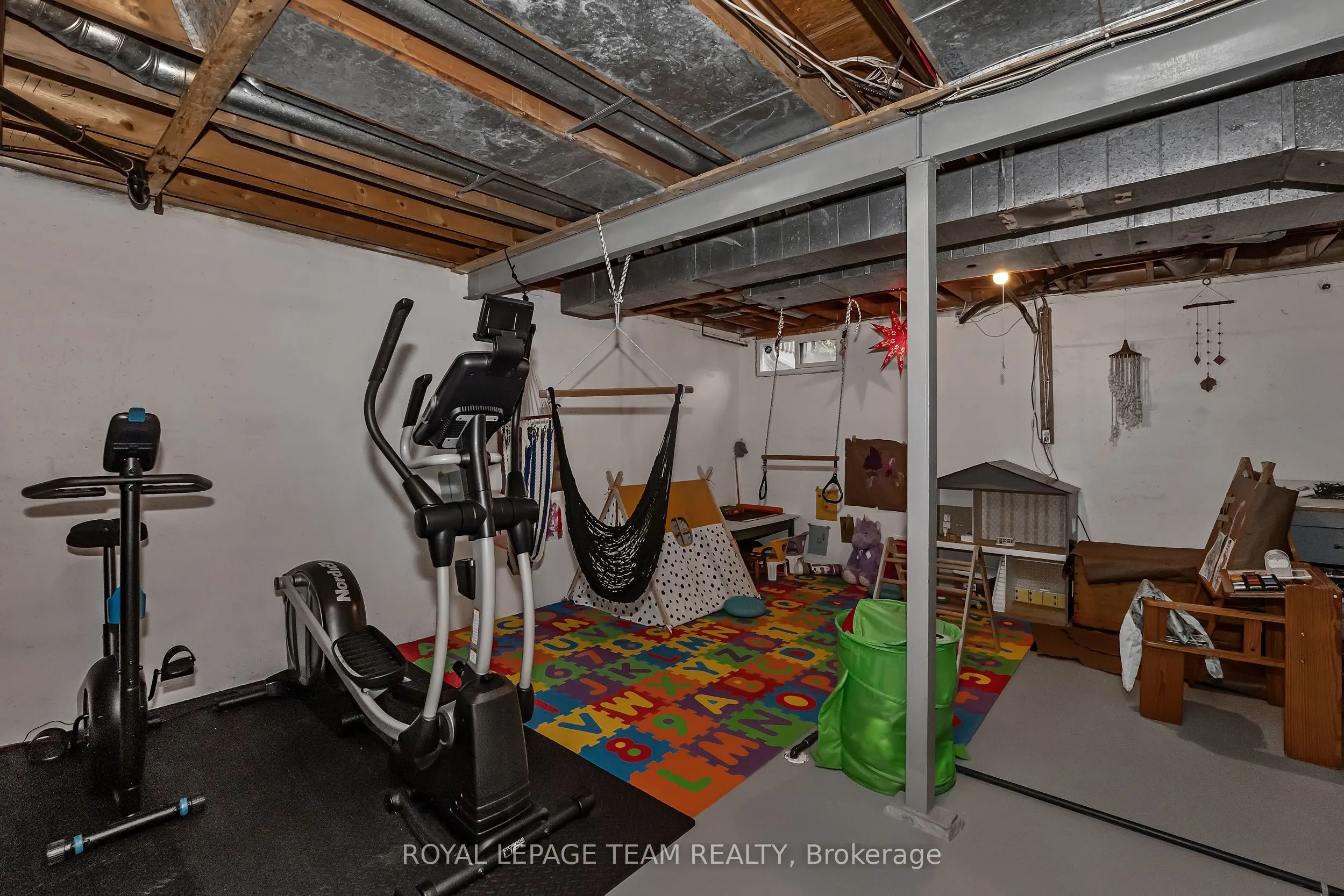 1095 Ambleside Drive, #21
