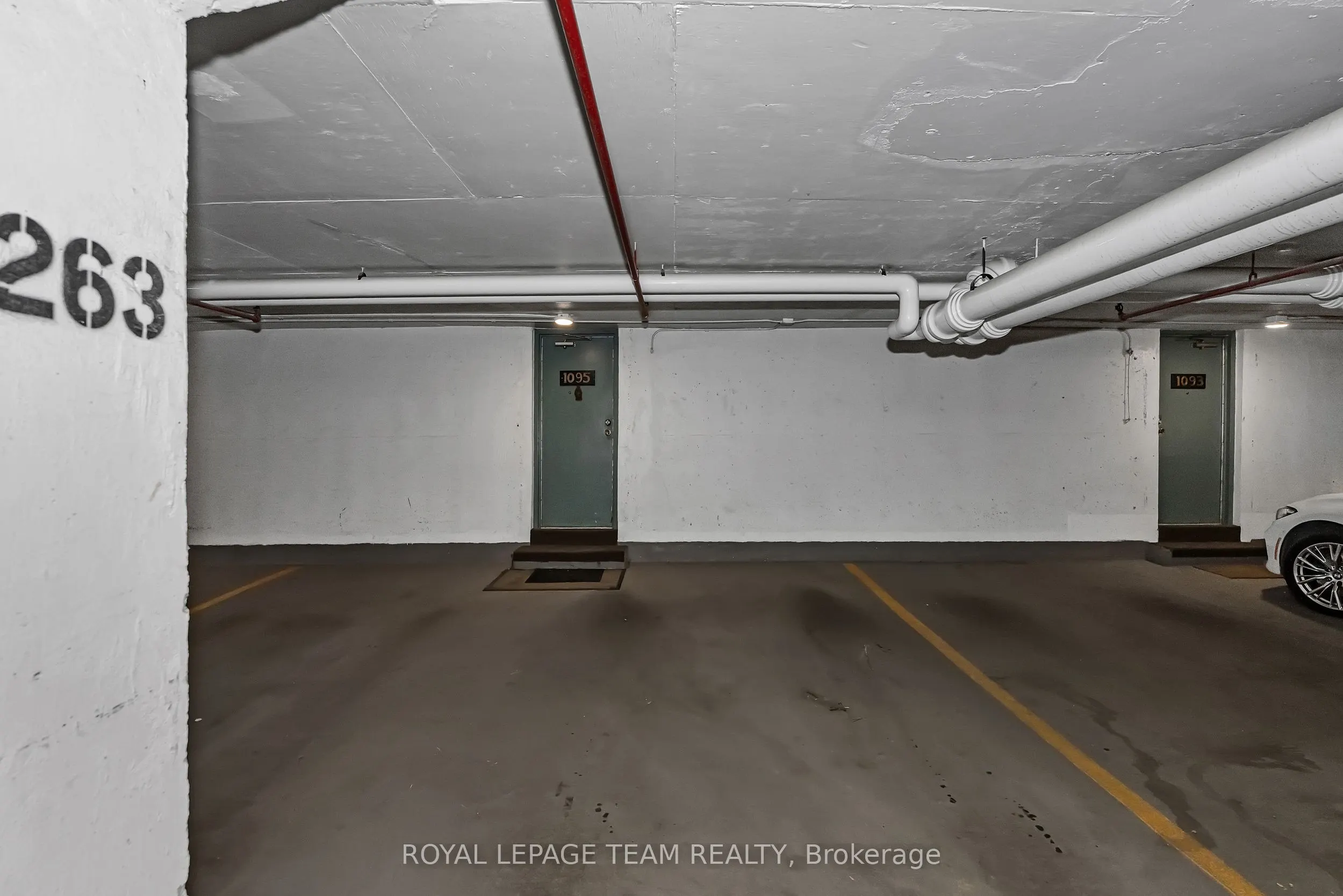 1095 Ambleside Drive, #21