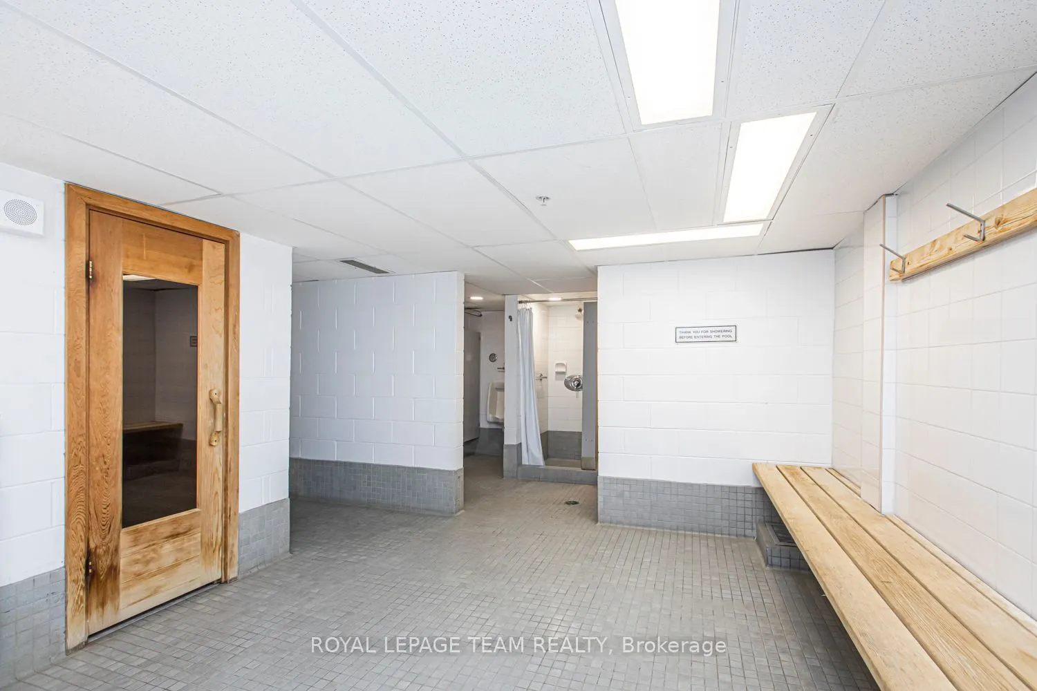 1095 Ambleside Drive, #21