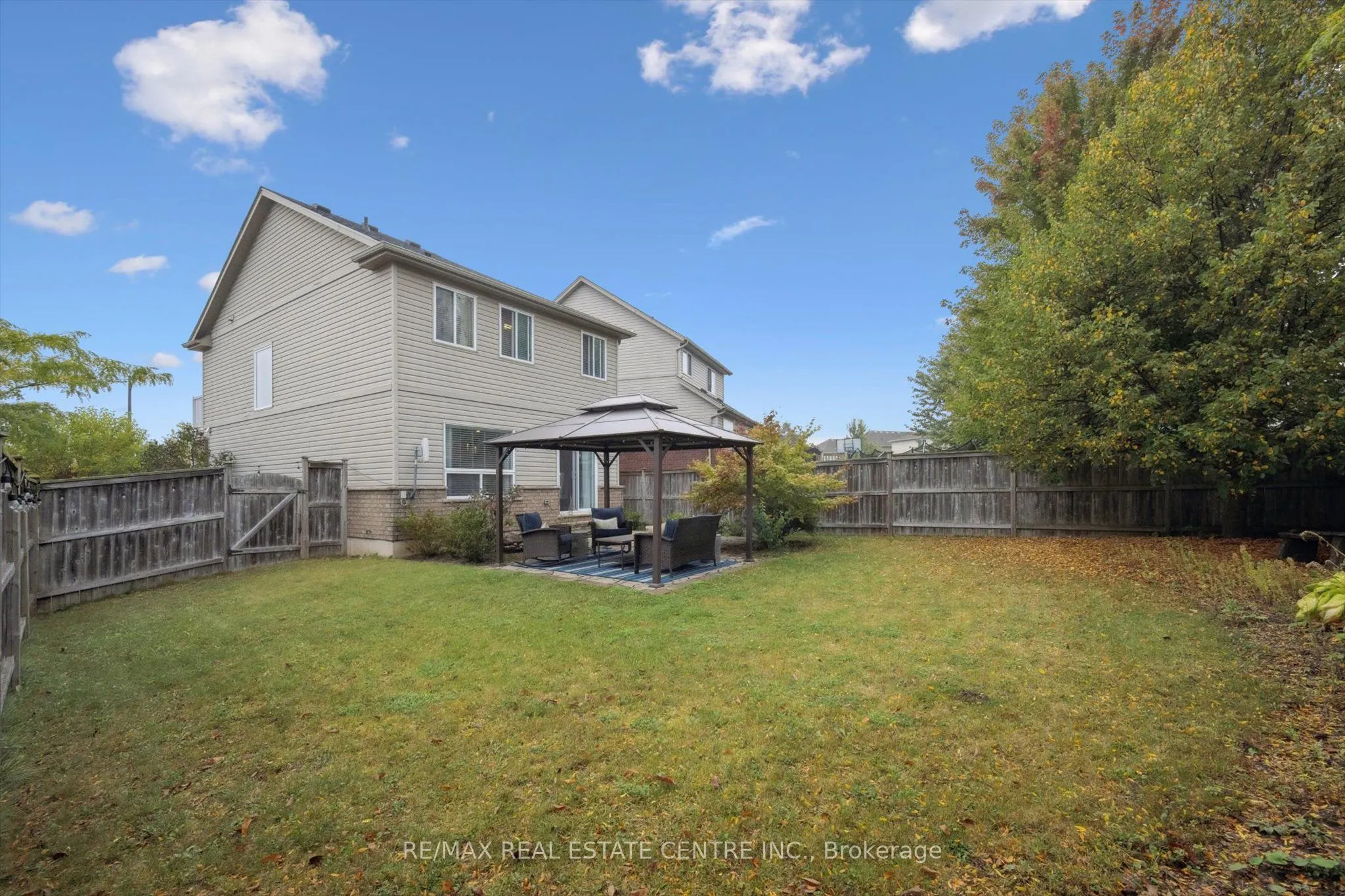 394 Sauve Crescent