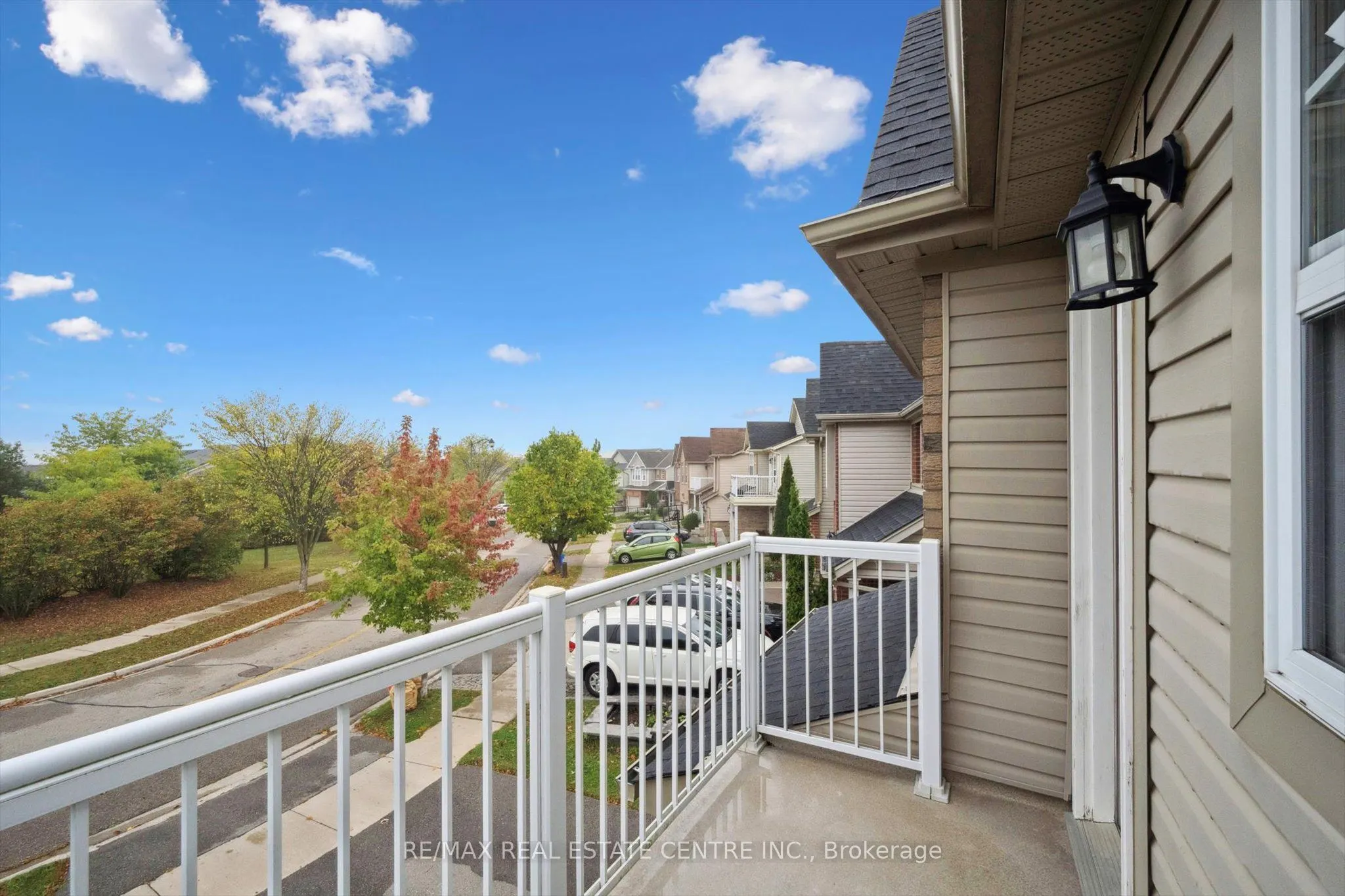 394 Sauve Crescent