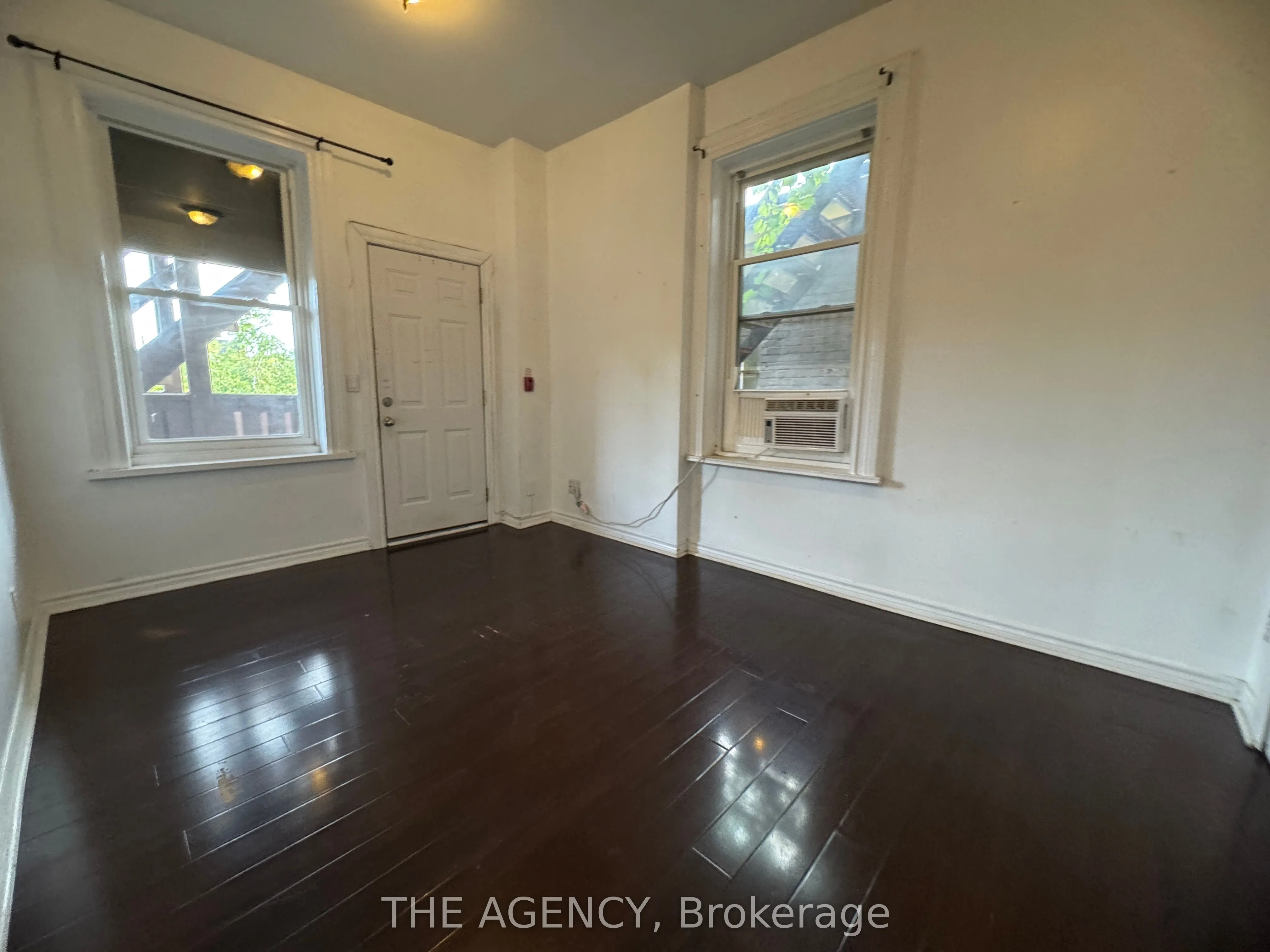 139 1/2 John Street S, #5