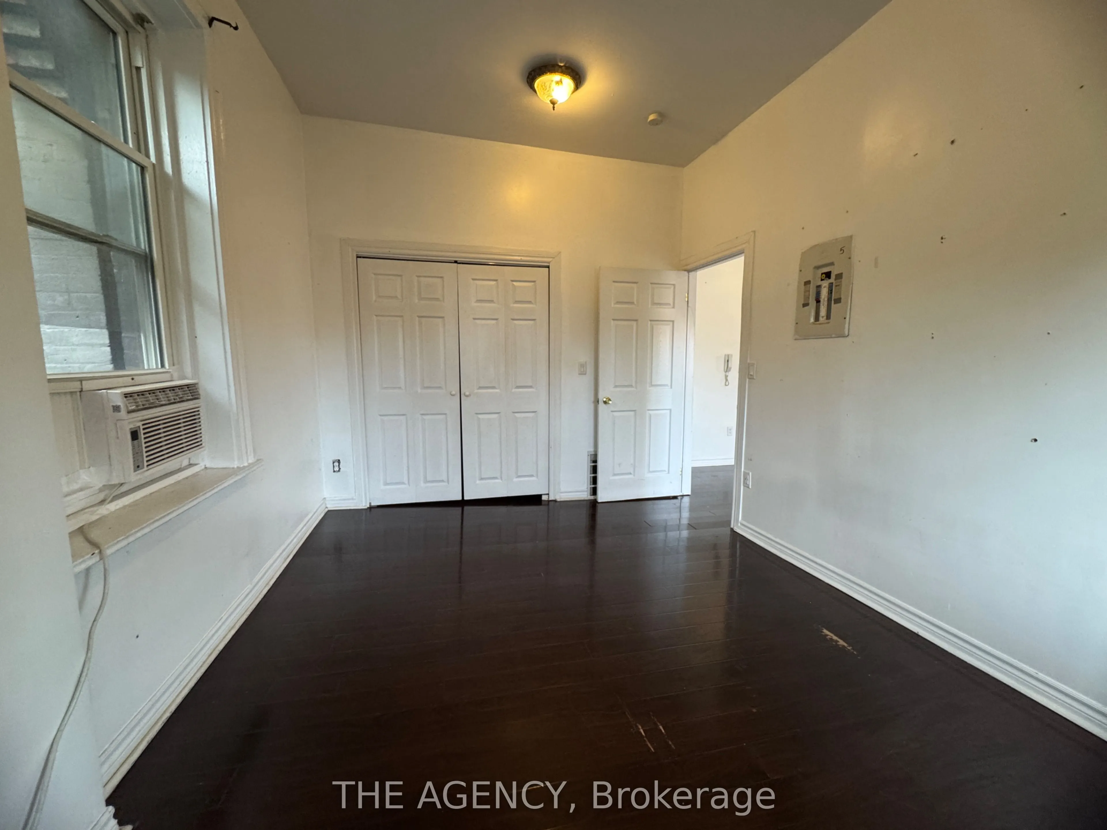 139 1/2 John Street S, #5
