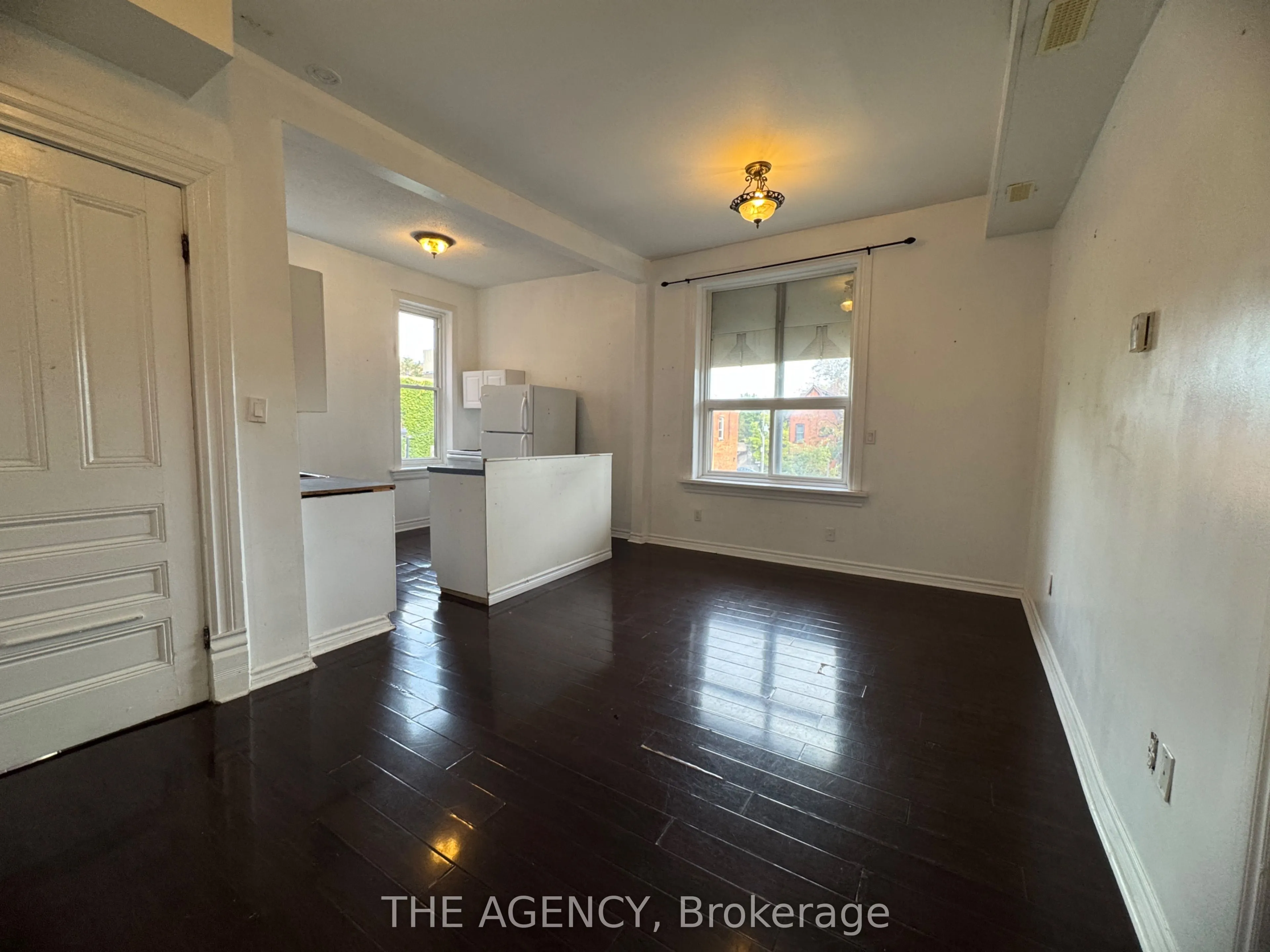 139 1/2 John Street S, #5