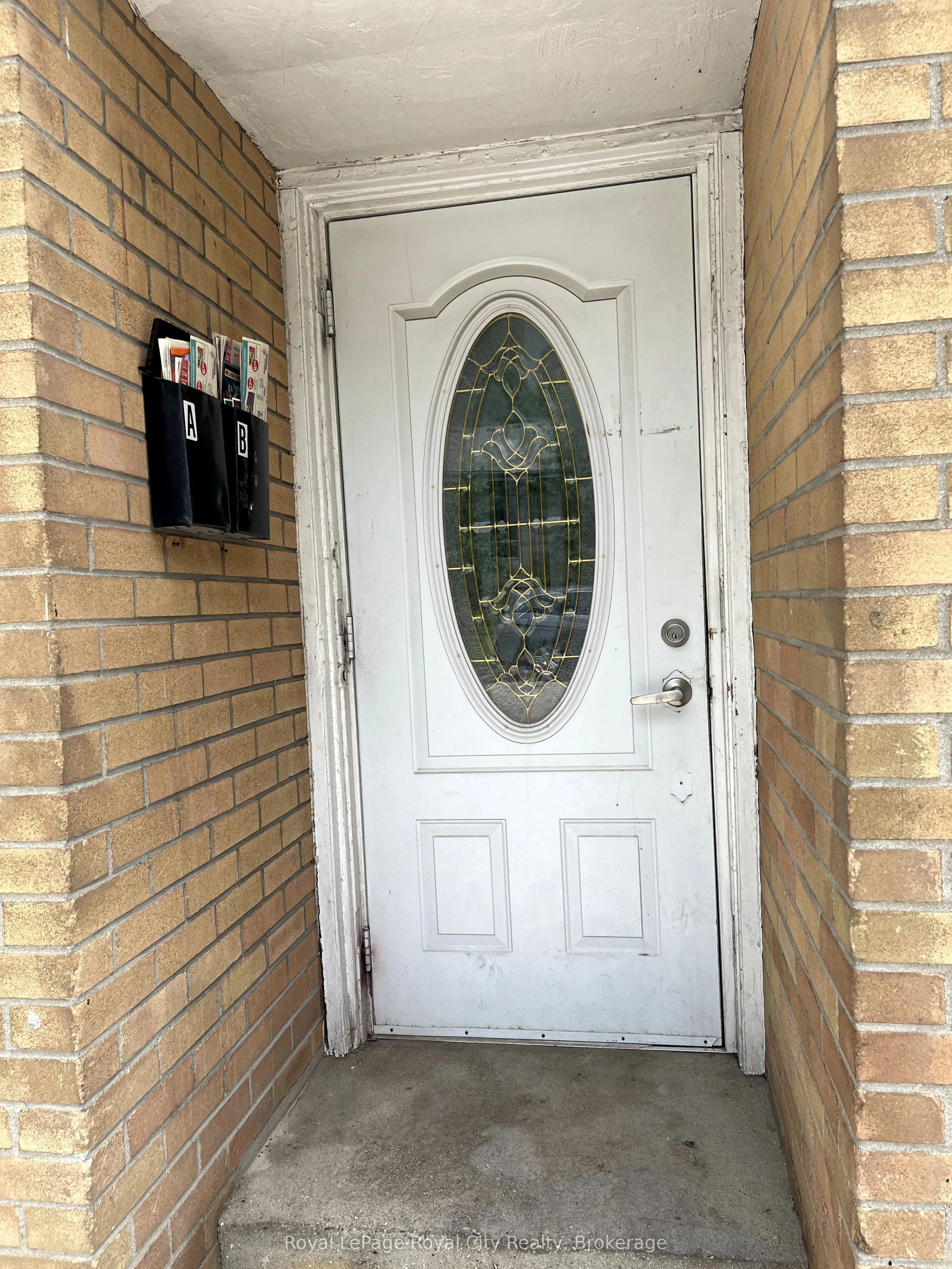 36 Essex Street, #B