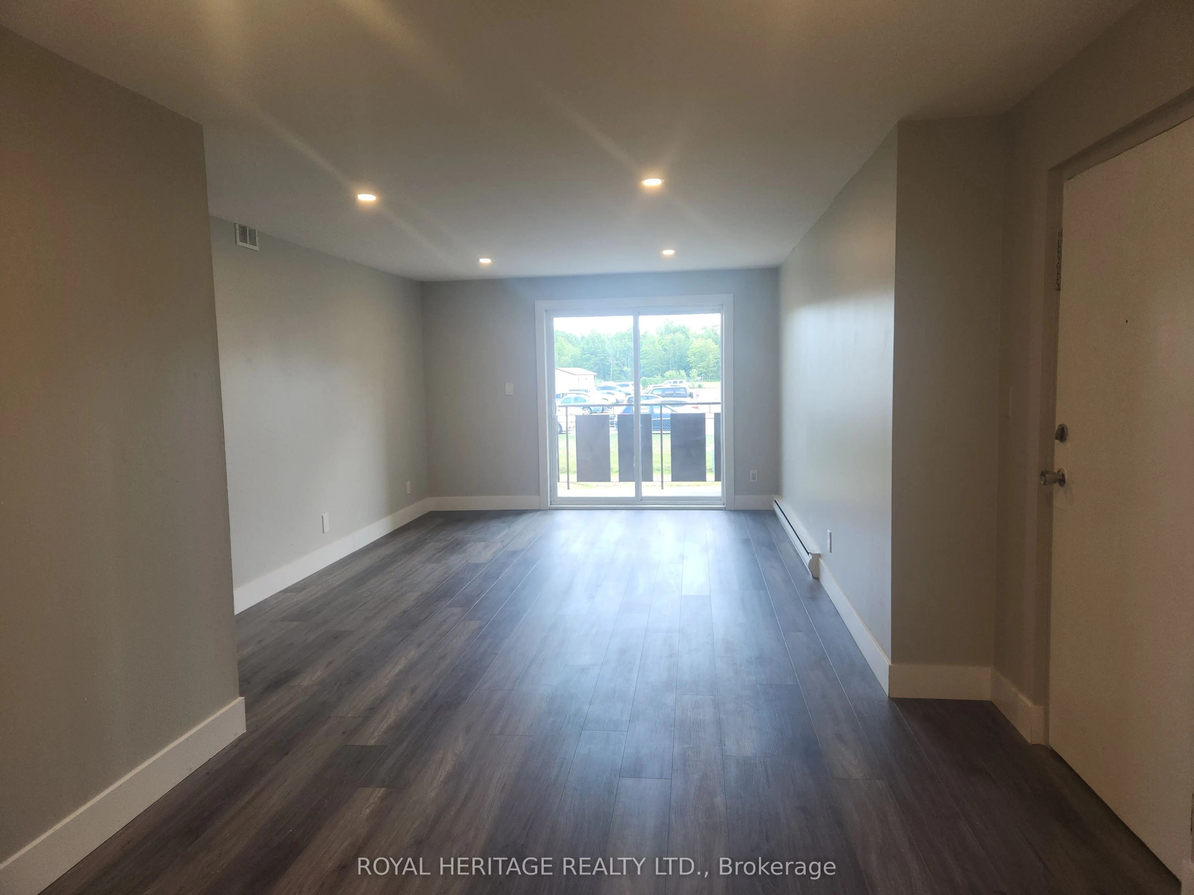 8800 Willoughby Drive, #202