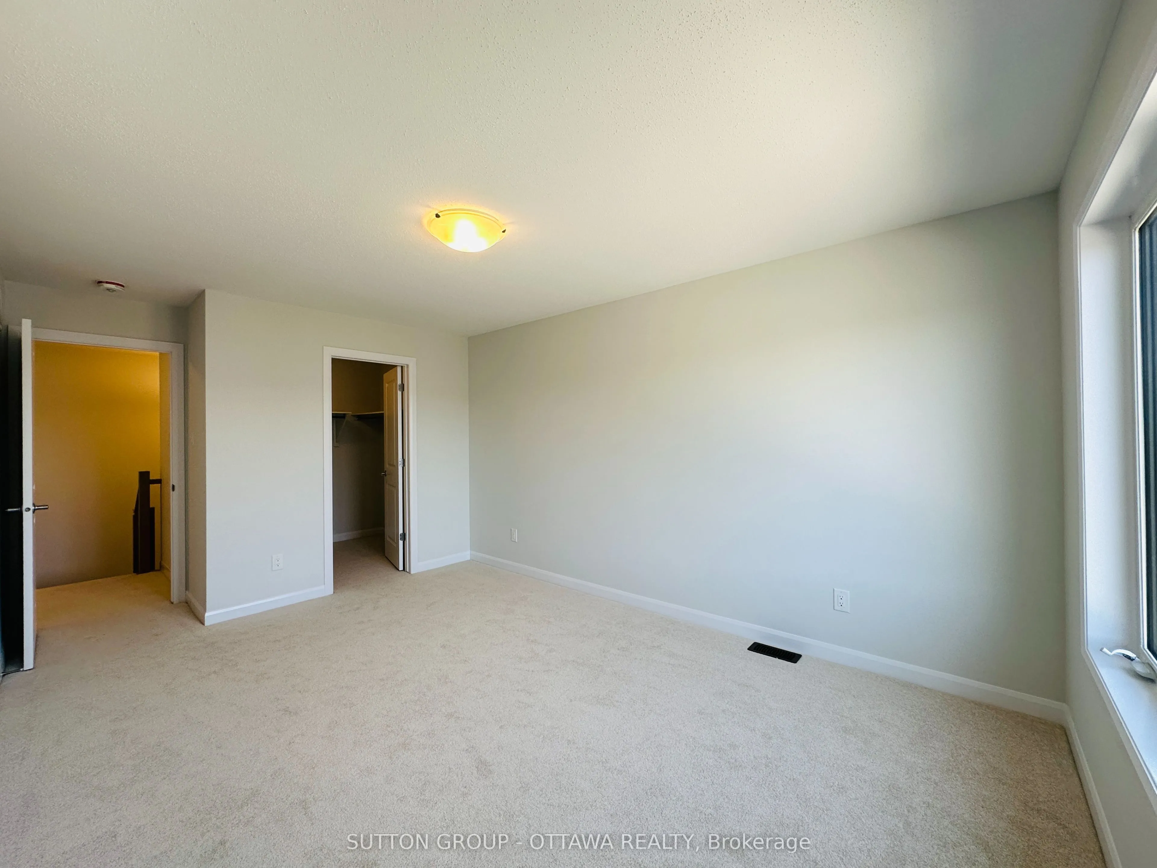 959 Eileen Vollick Crescent