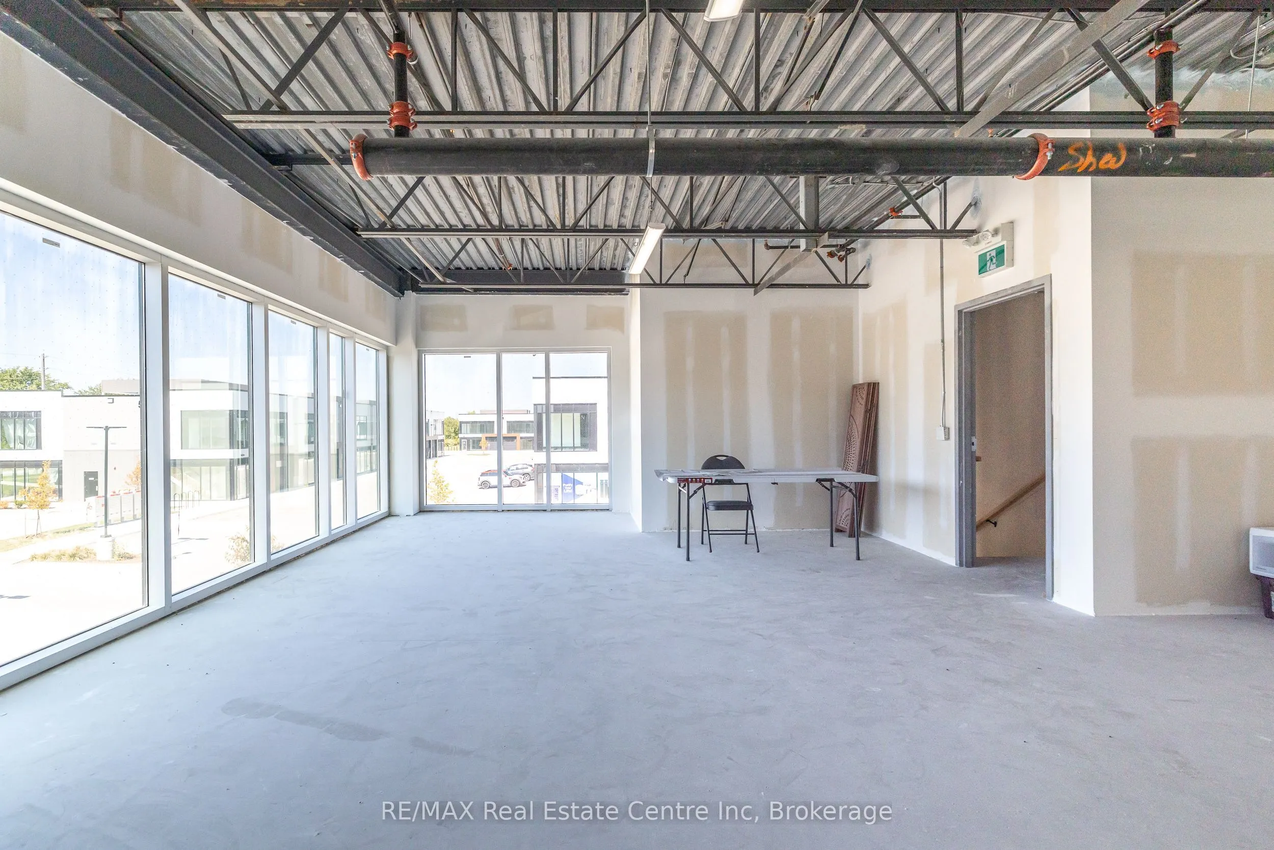 587 Hanlon Creek Boulevard, #8