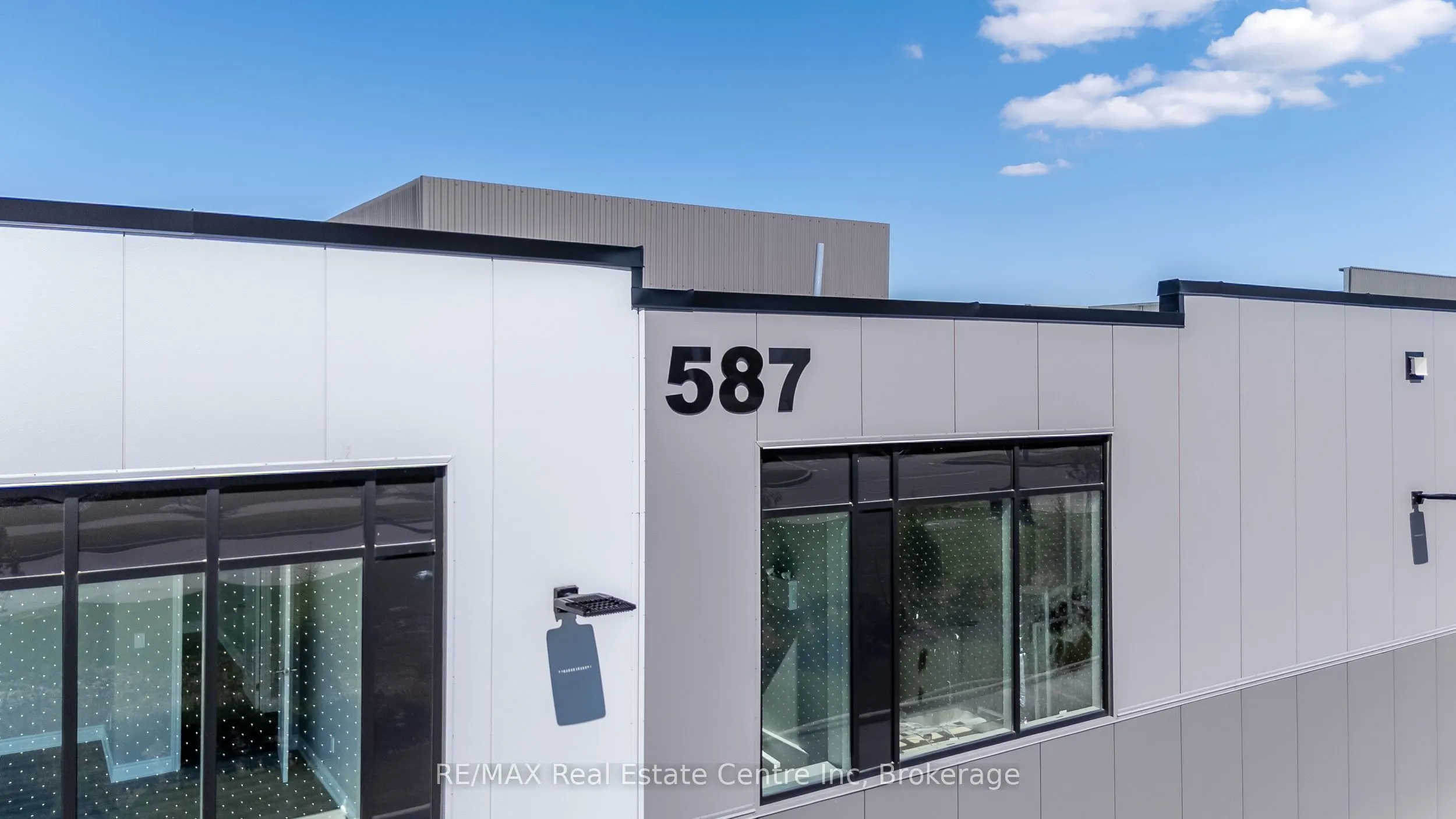 587 Hanlon Creek Boulevard, #8