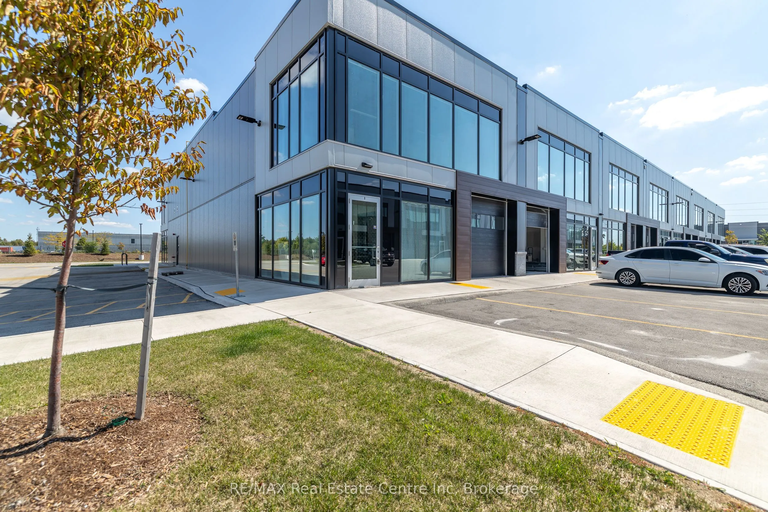 587 Hanlon Creek Boulevard, #8