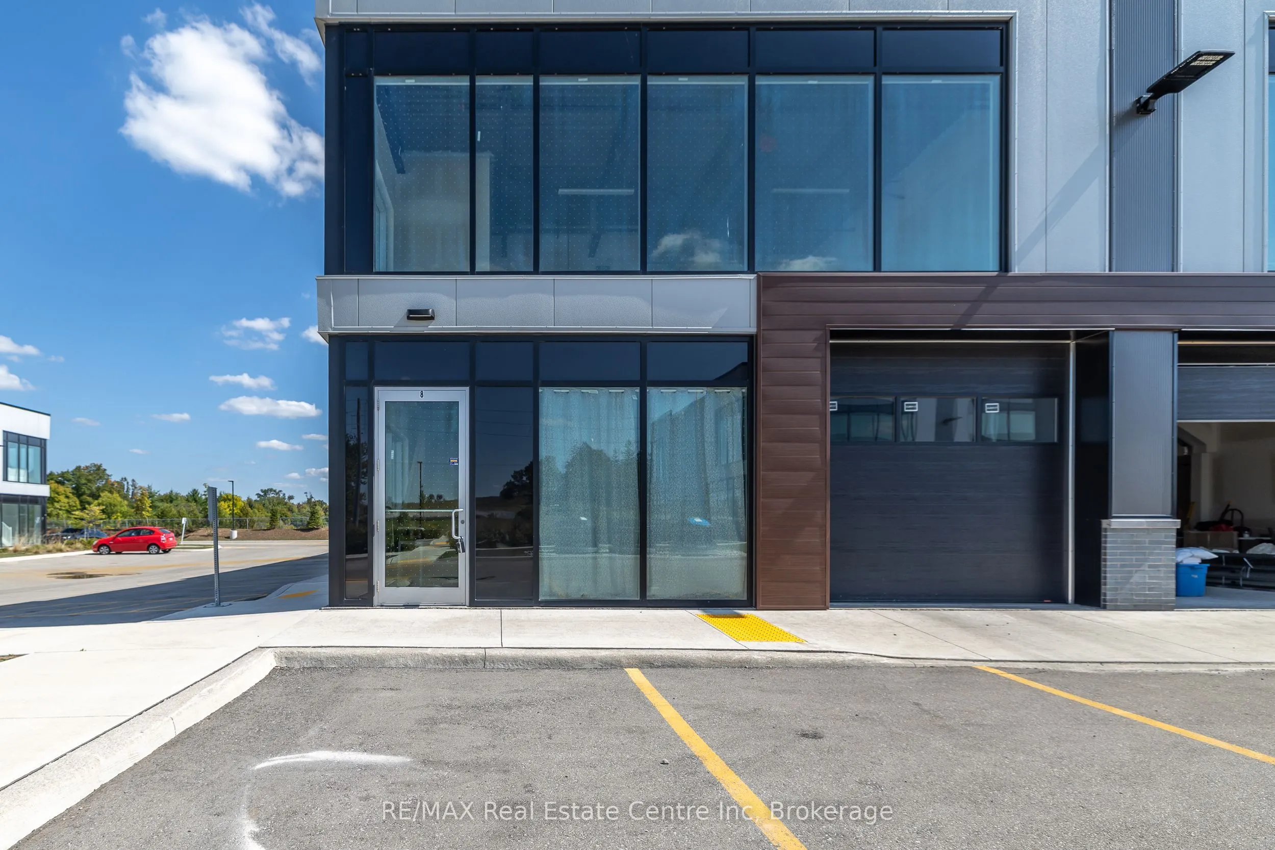 587 Hanlon Creek Boulevard, #8