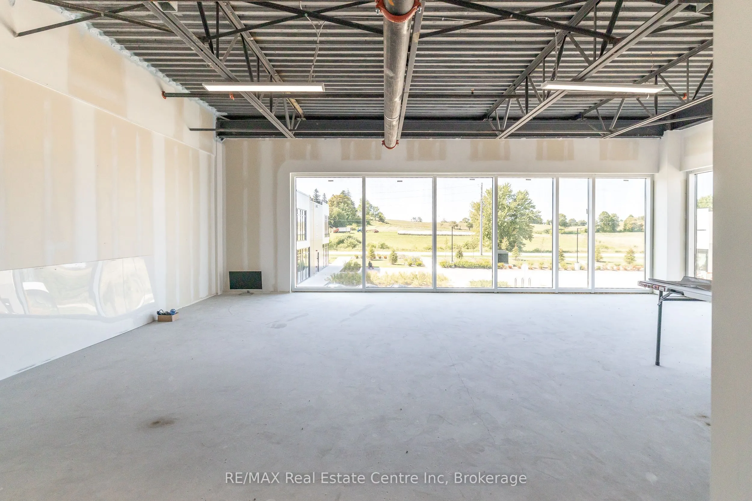 587 Hanlon Creek Boulevard, #8