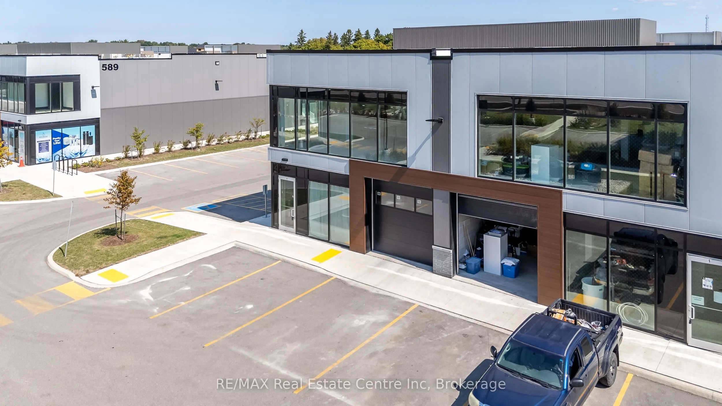 587 Hanlon Creek Boulevard, #8