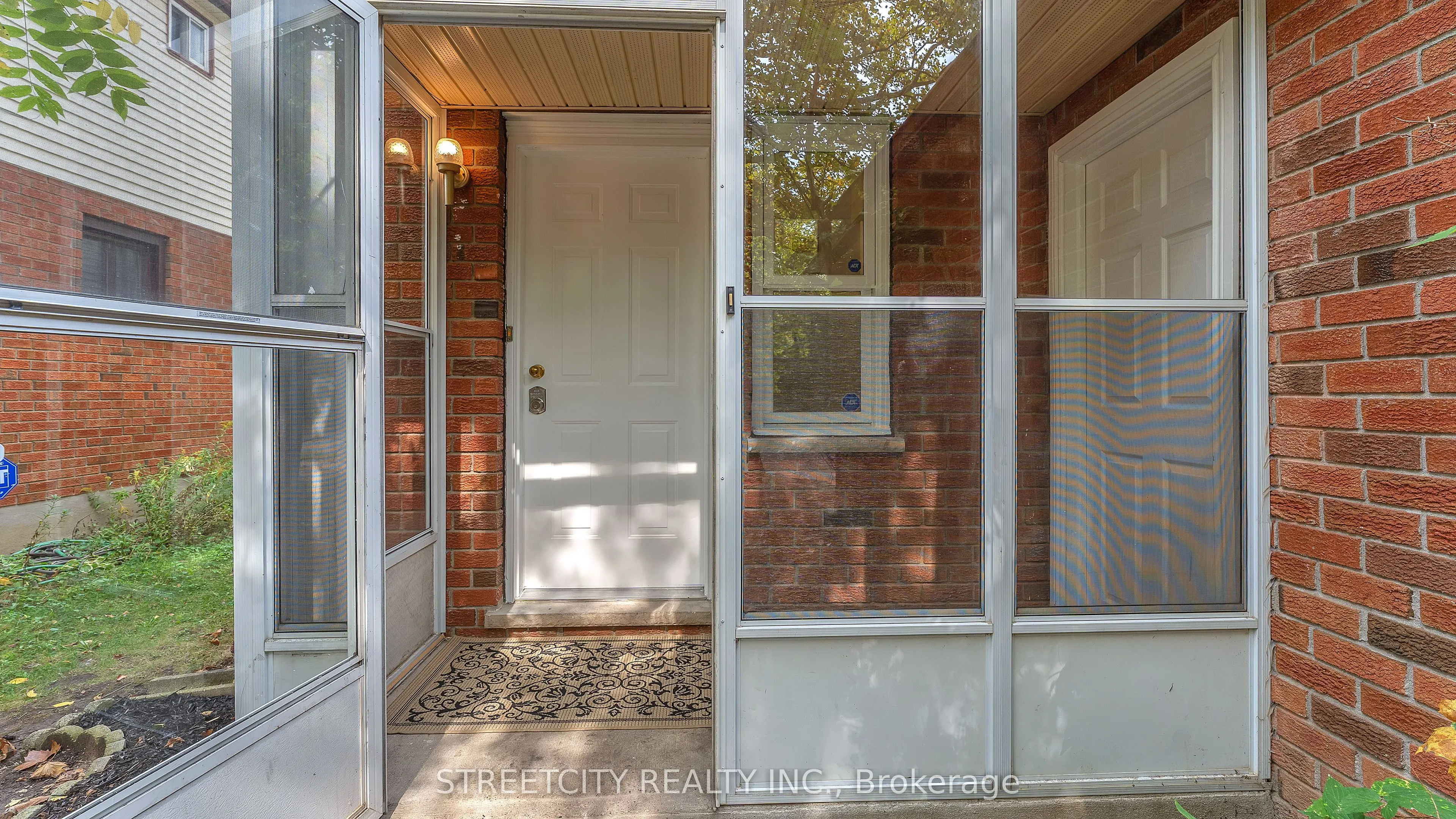 151 Walmer Gardens