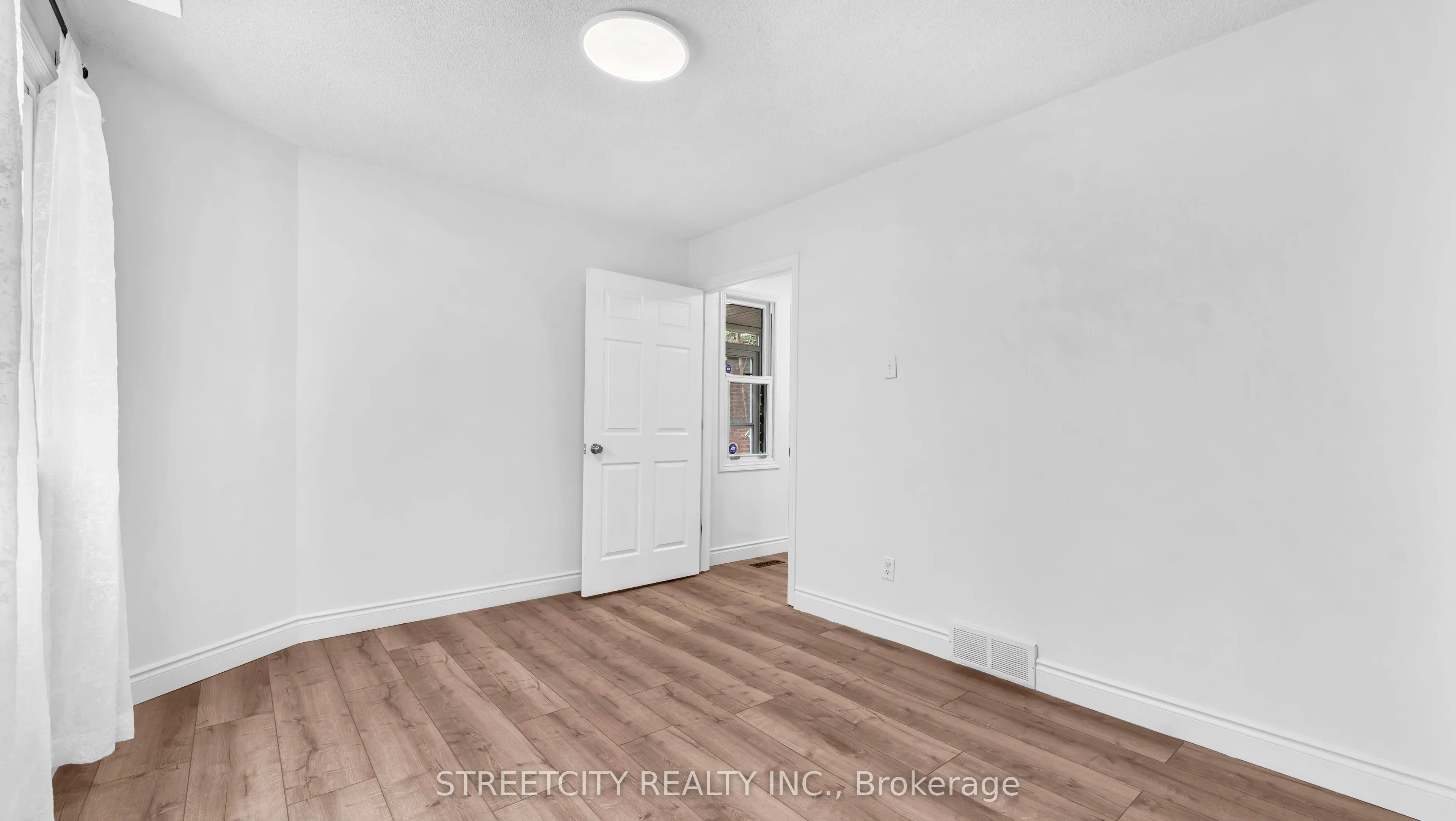 151 Walmer Gardens