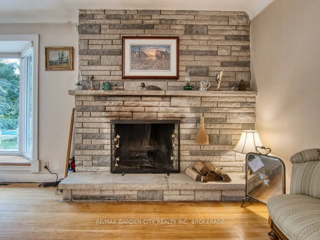 2265 Seventh Street Louth Street