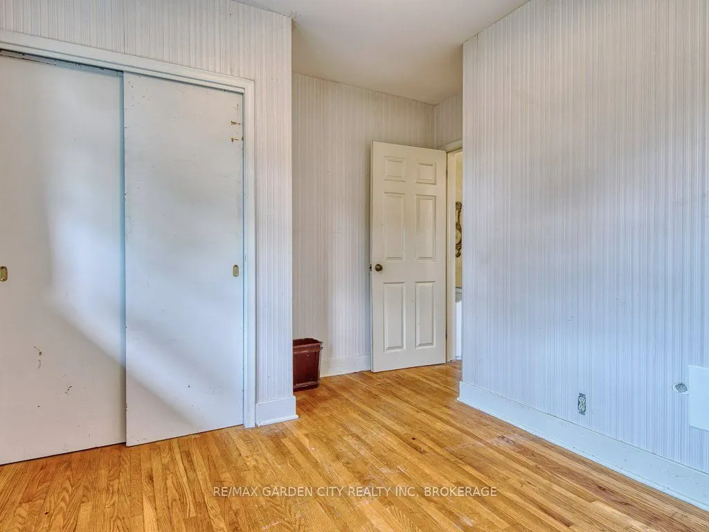 2265 Seventh Street Louth Street