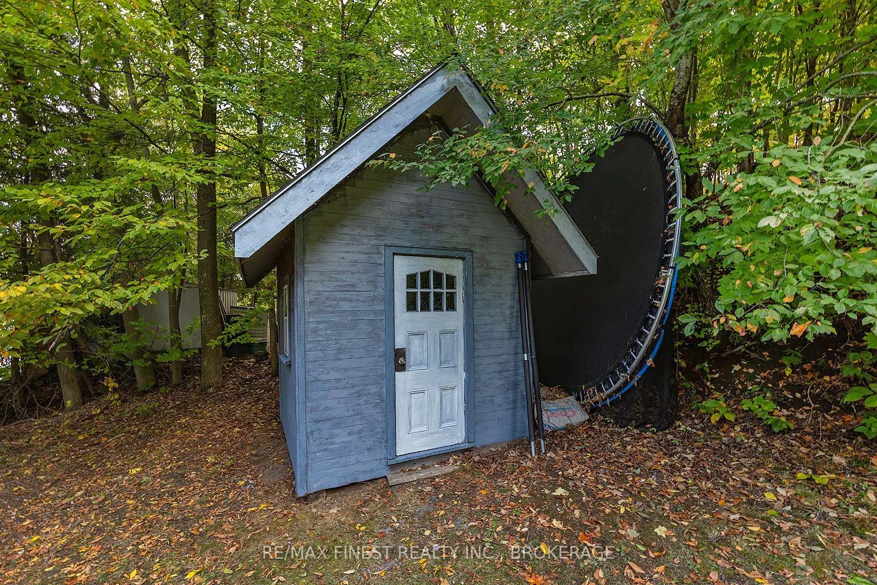 1018 Leadbeater Lane