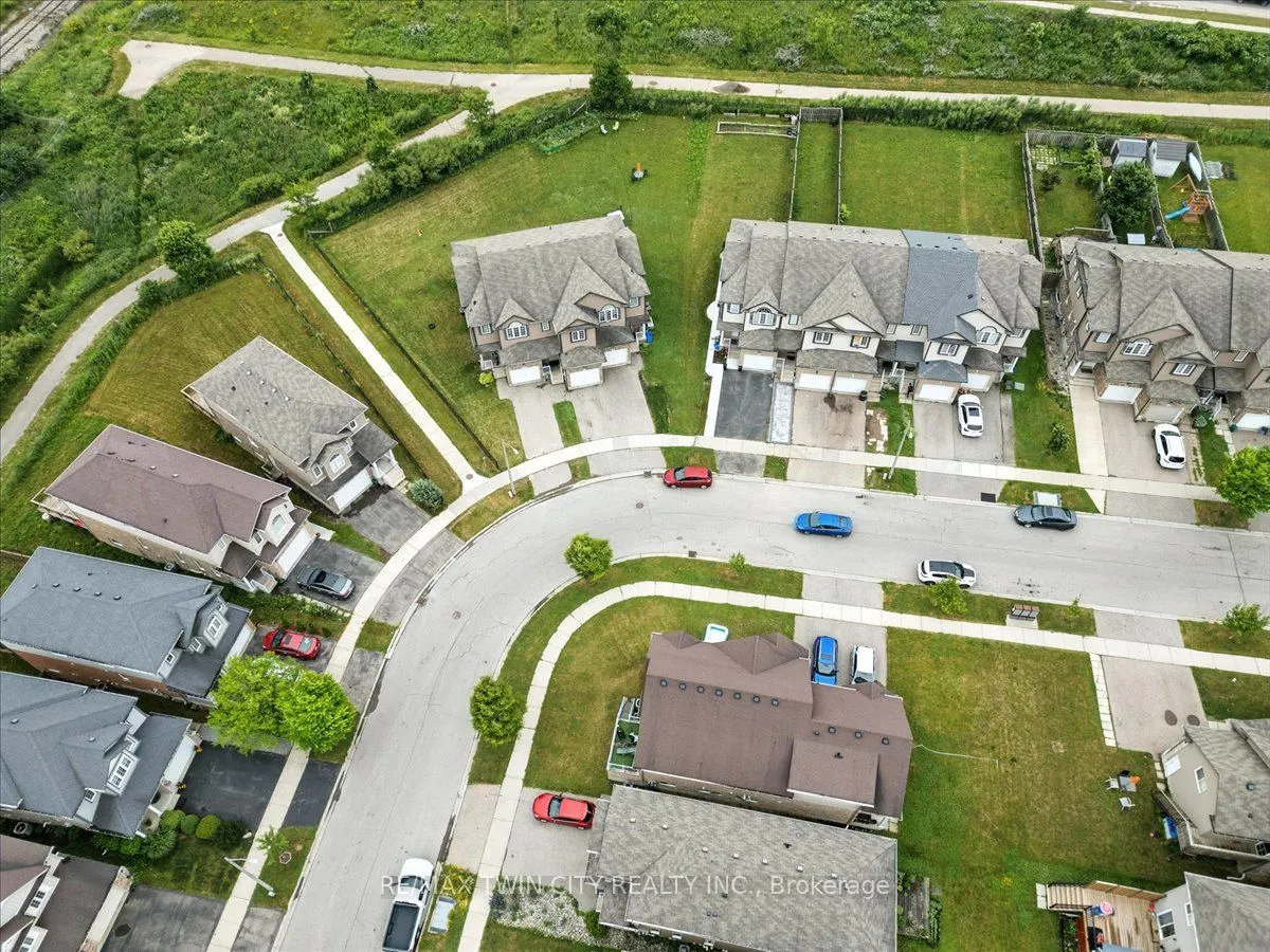 260 Countrystone Crescent