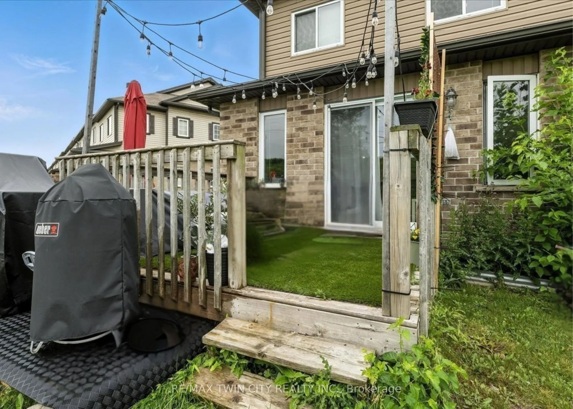 260 Countrystone Crescent
