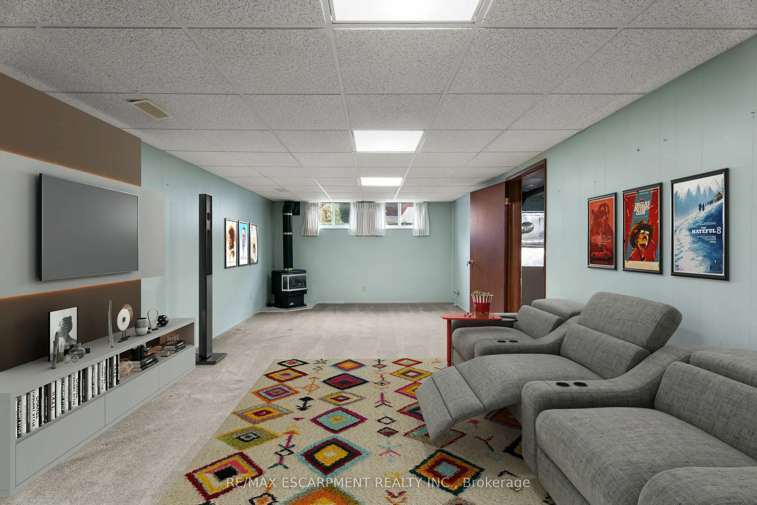 98 Laurier Avenue