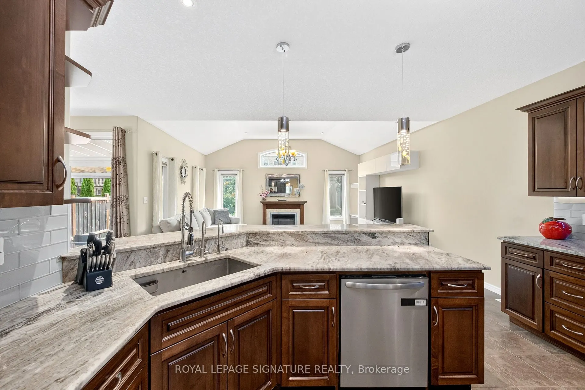 408 Gravel Ridge Trail