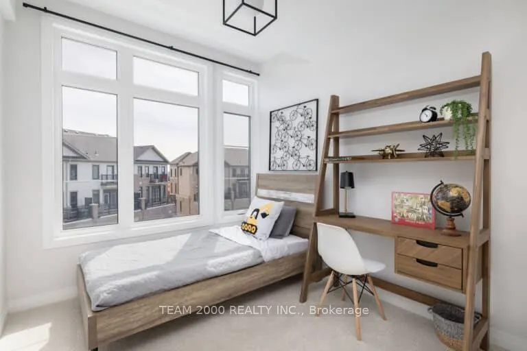 10 Freedom Crescent, #12