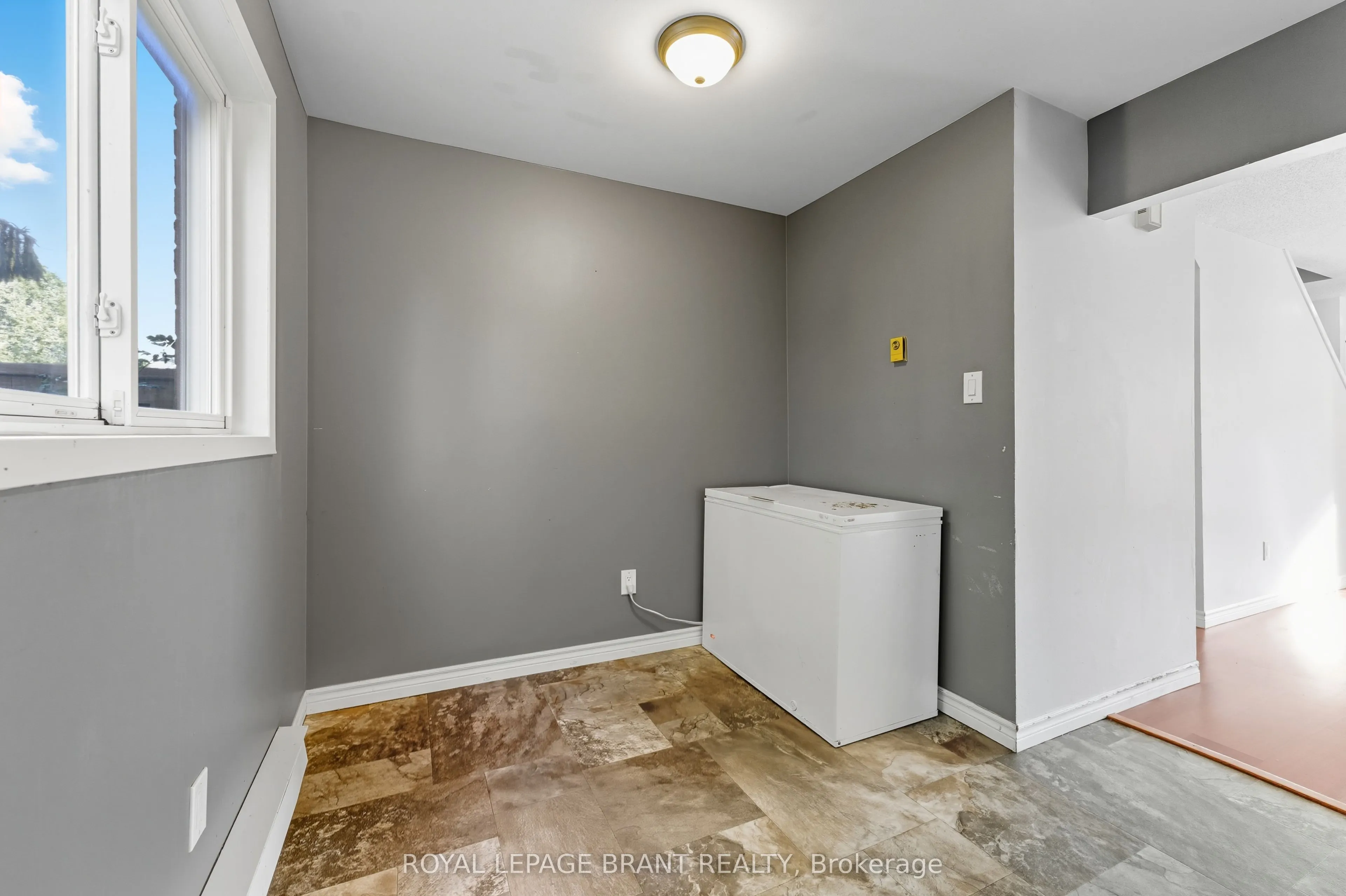 366 Springbank Avenue, #2