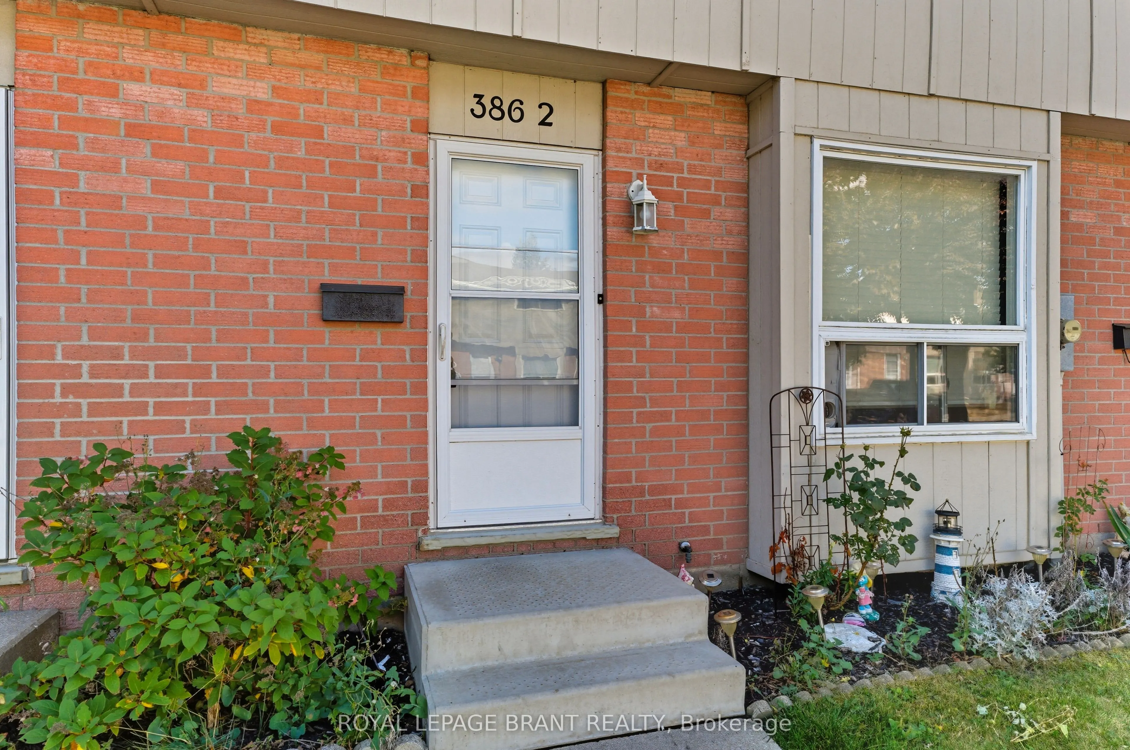 386 Springbank Avenue, #2