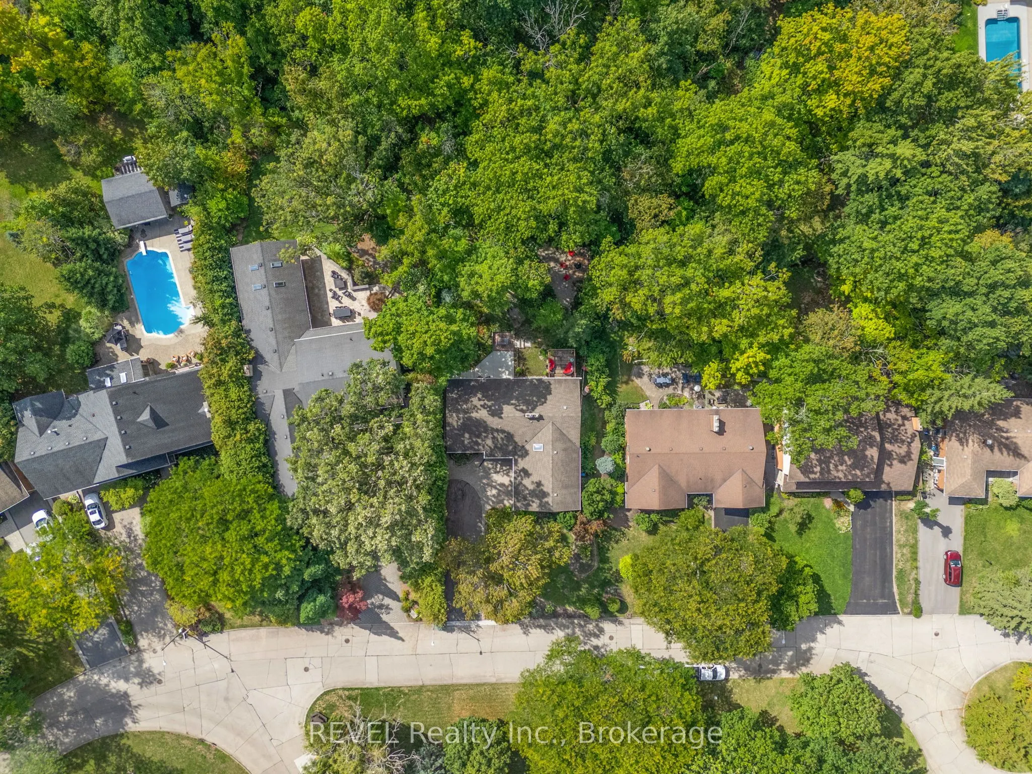 10 Woodington Crescent