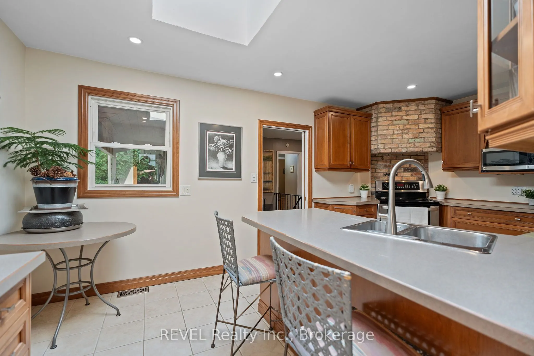 10 Woodington Crescent