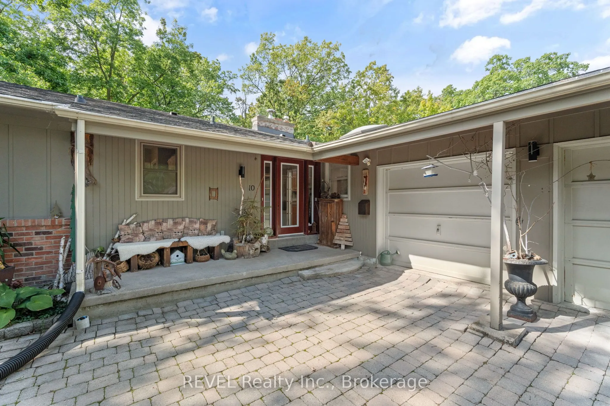 10 Woodington Crescent