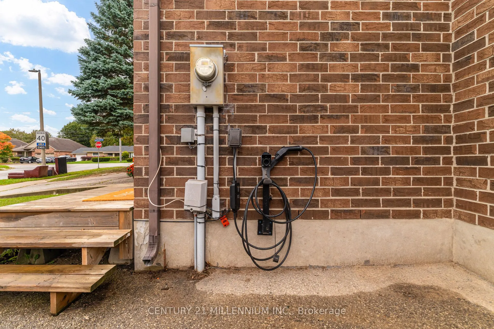 4 Watt Street