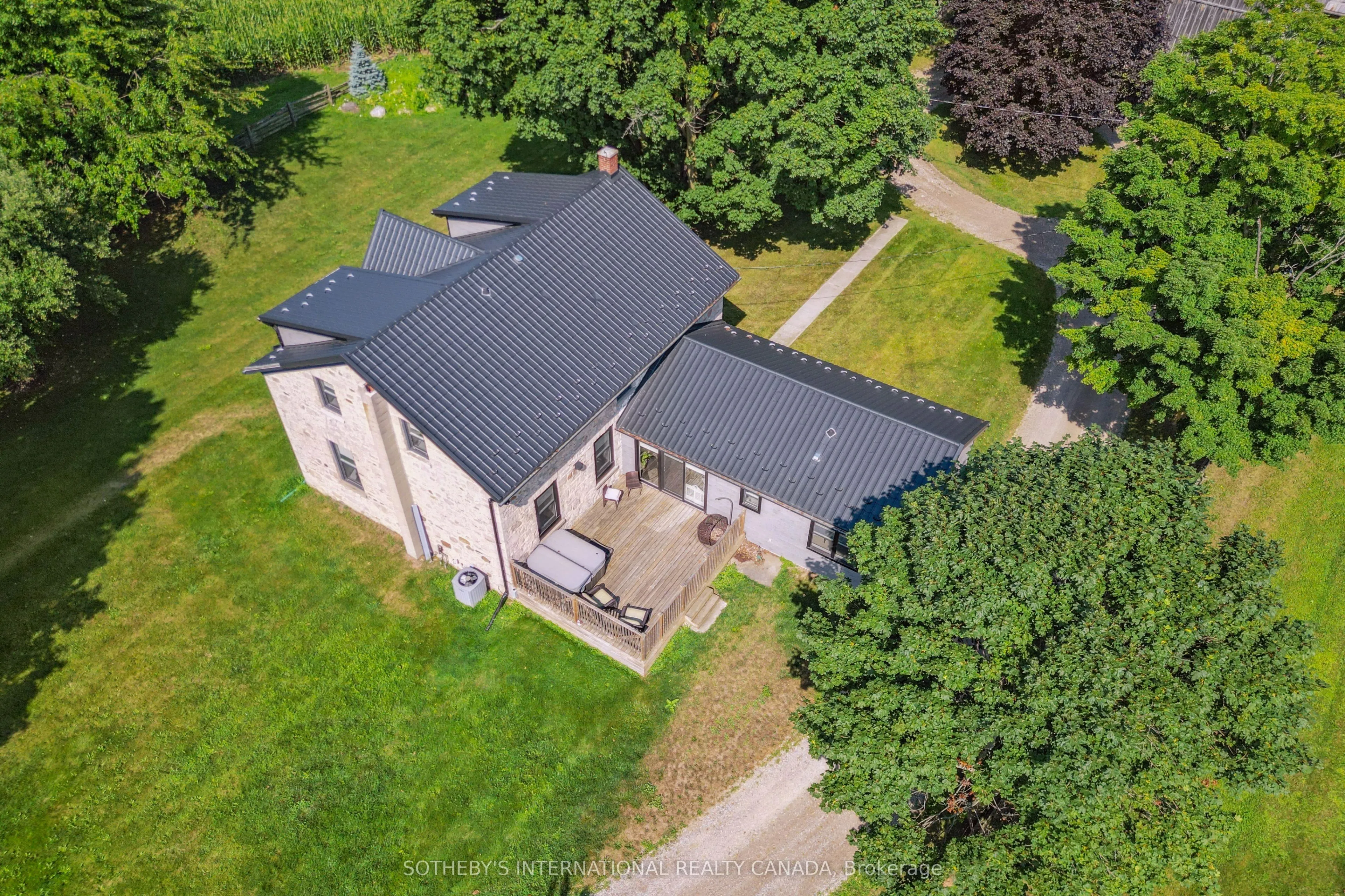 4085 Victoria Road S