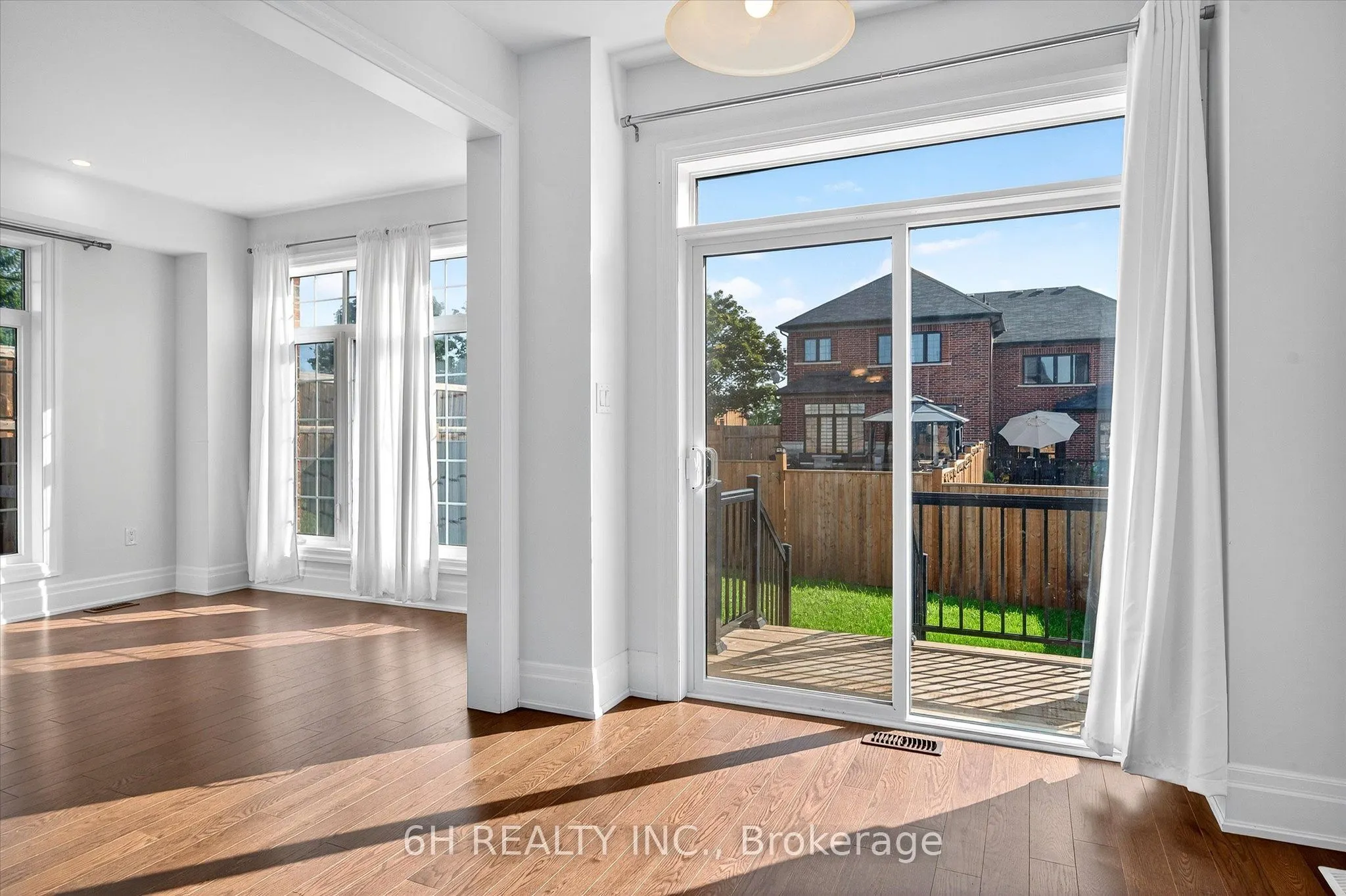 14 FERNRIDGE Heights